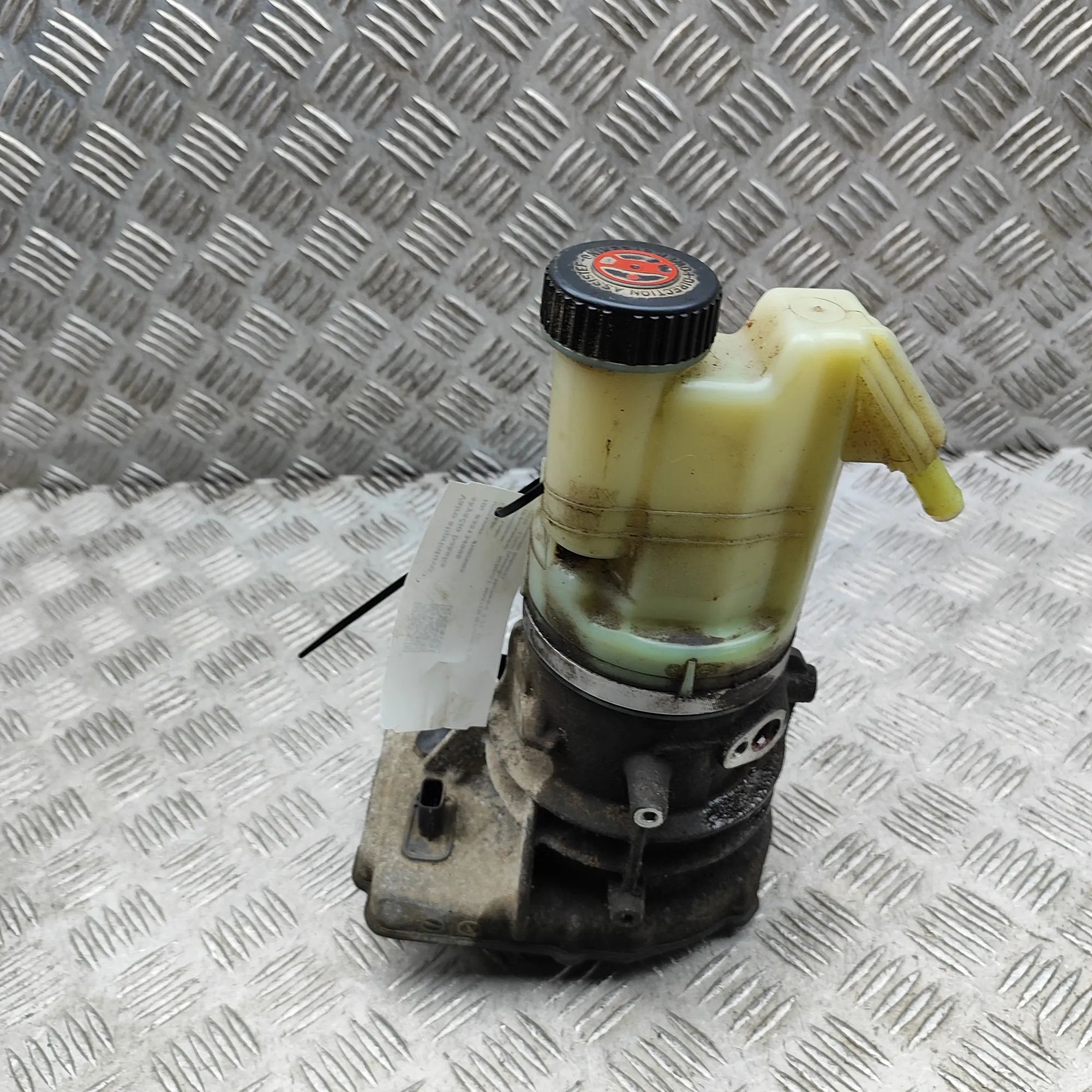 Renault Master Power Steering Fluid Tank A0047921B, 491103543R Power Steering Fluid Tank...