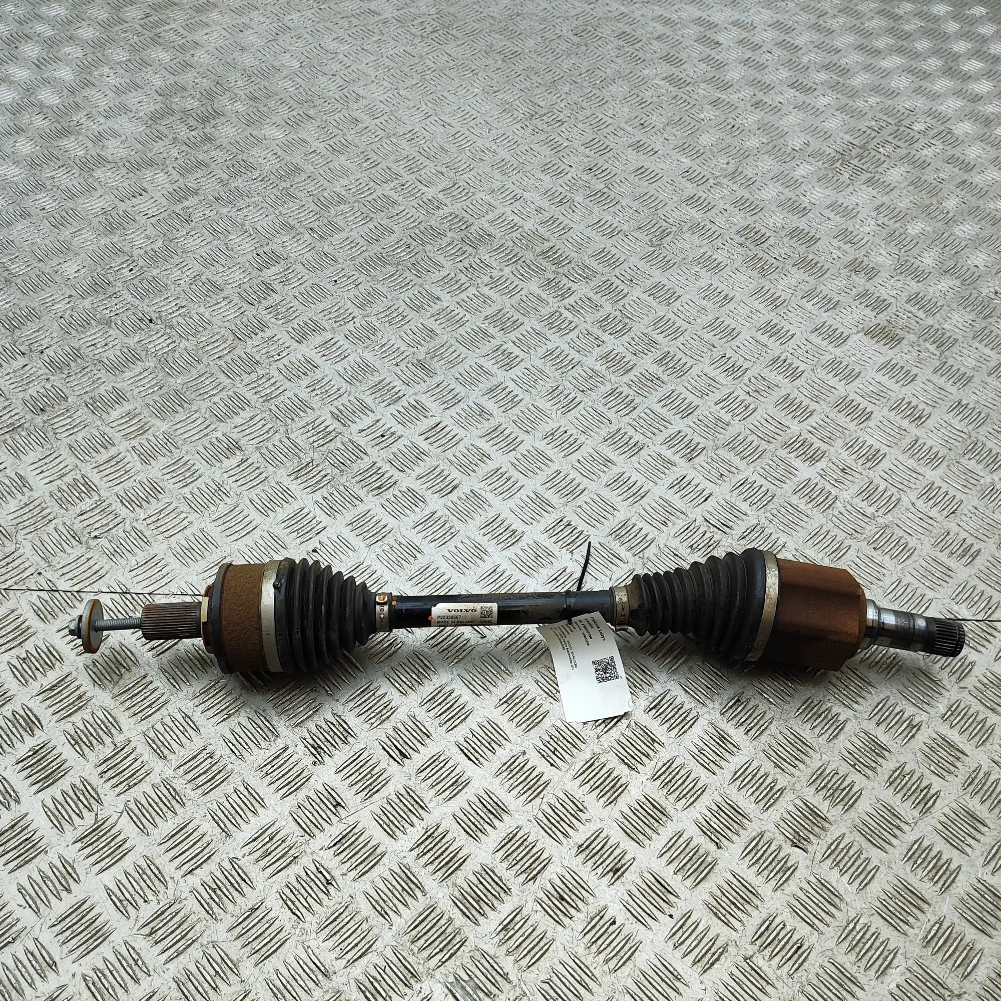 Volvo XC40 / EX40 Front Left Driveshaft 32339567, P32339567 Front Left Driveshaft VOLVO...