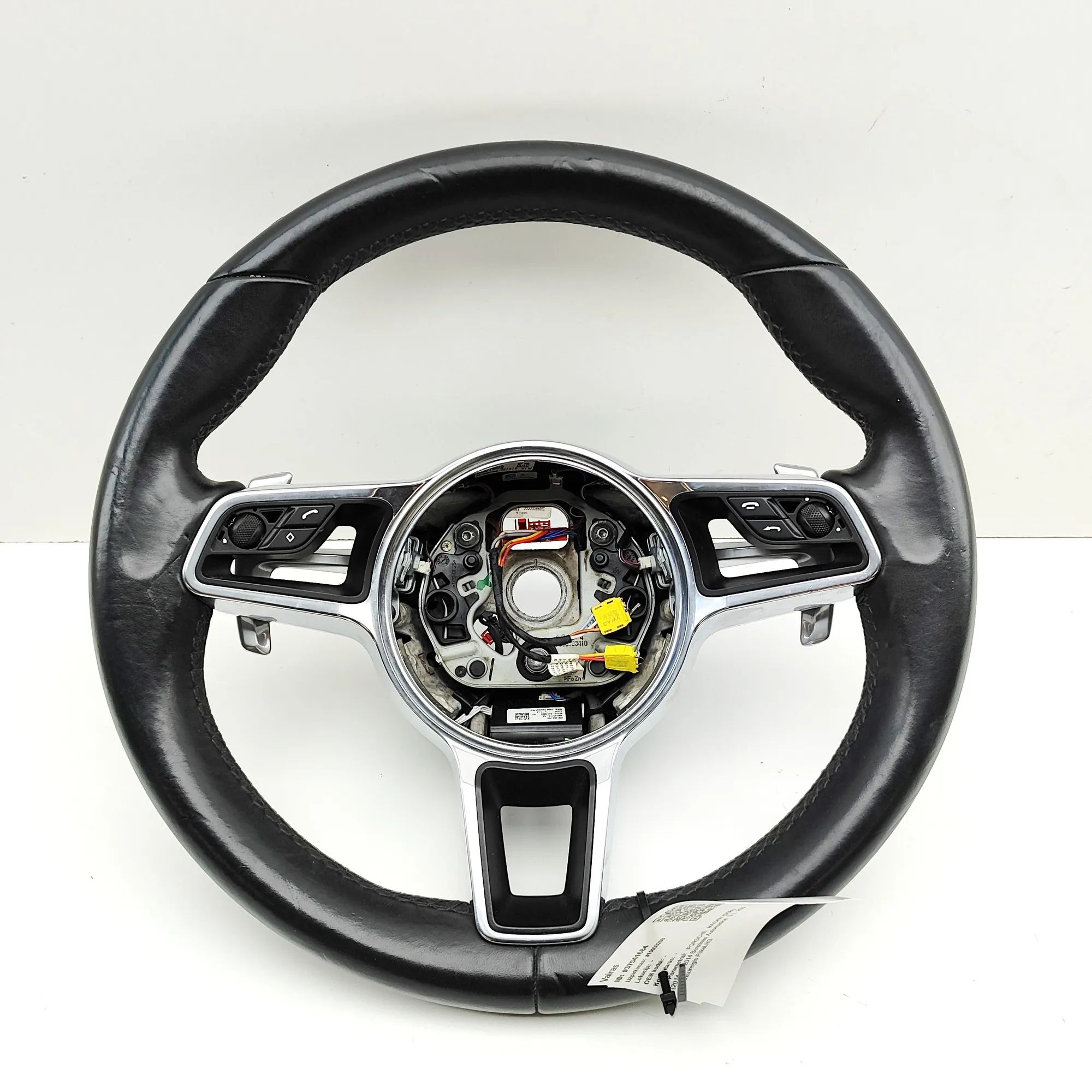 Porsche Macan steering wheel
