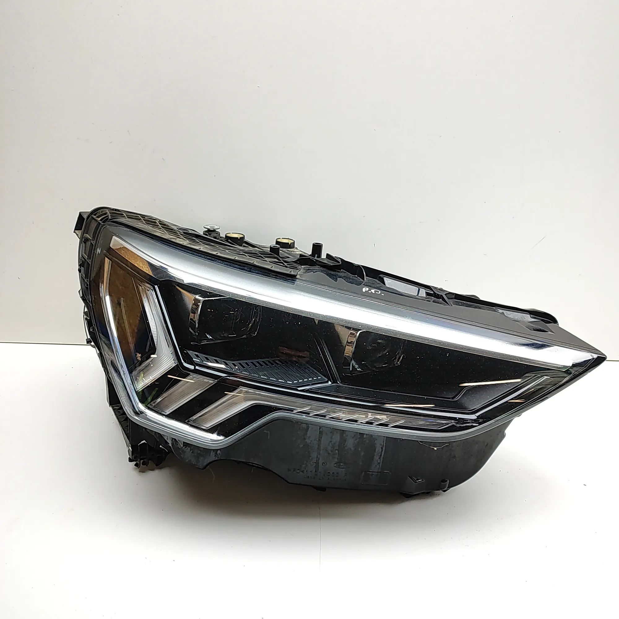 Audi Q3 (F3) Front Right Headlight 83A941036D Front Right Headlight AUDI Q3 (Sport...