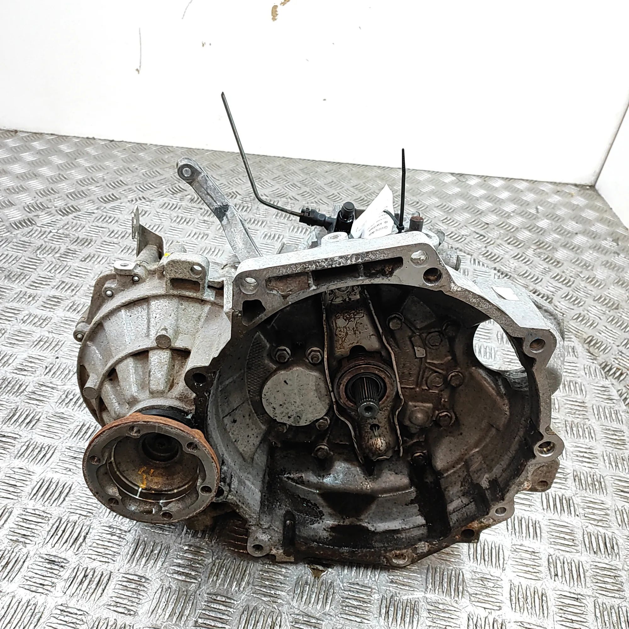 Volkswagen Caddy (2K) Gearbox RTH Gearbox VW CADDY (IV Furgon SAA, SAH) (2015...