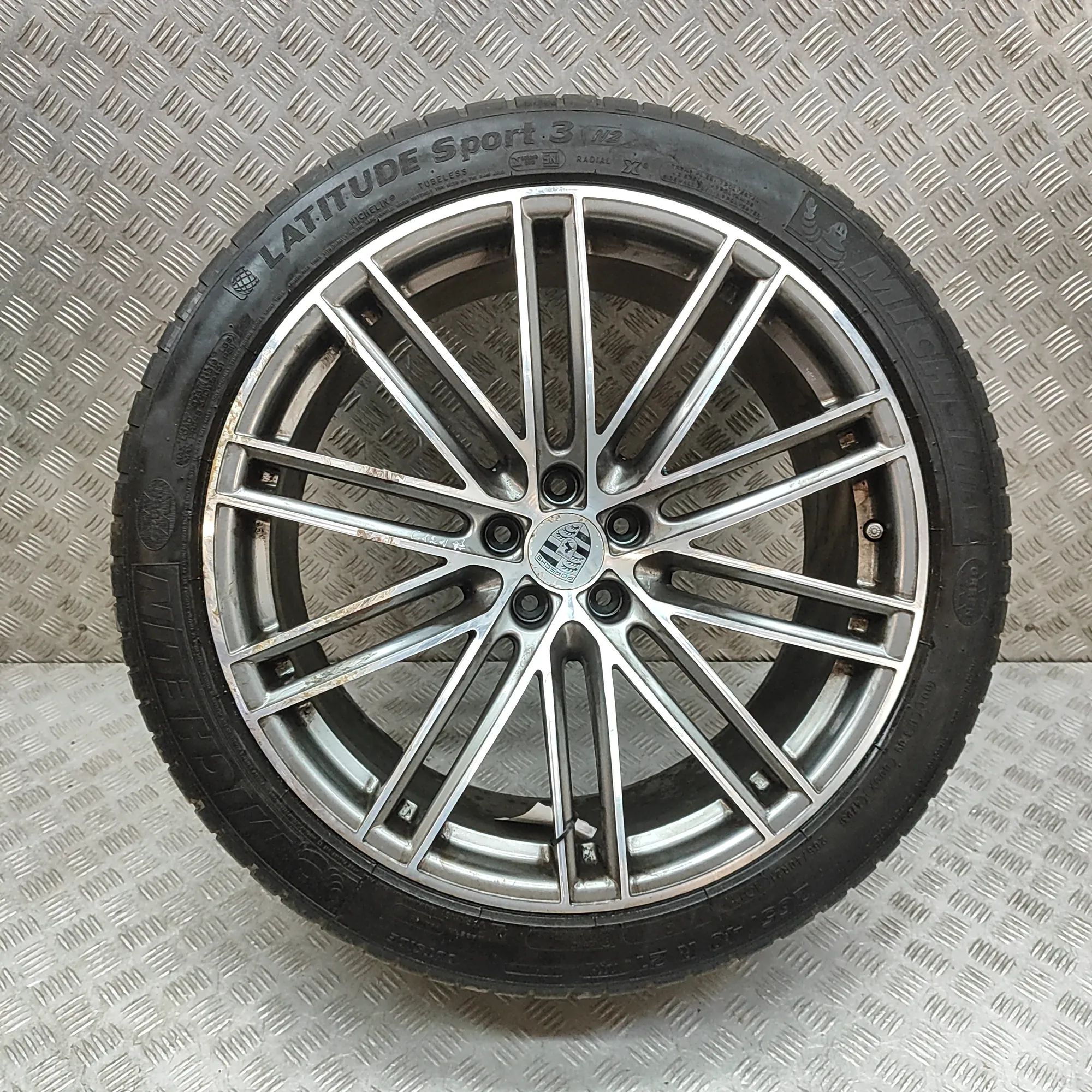 Porsche Macan Alloy Wheel