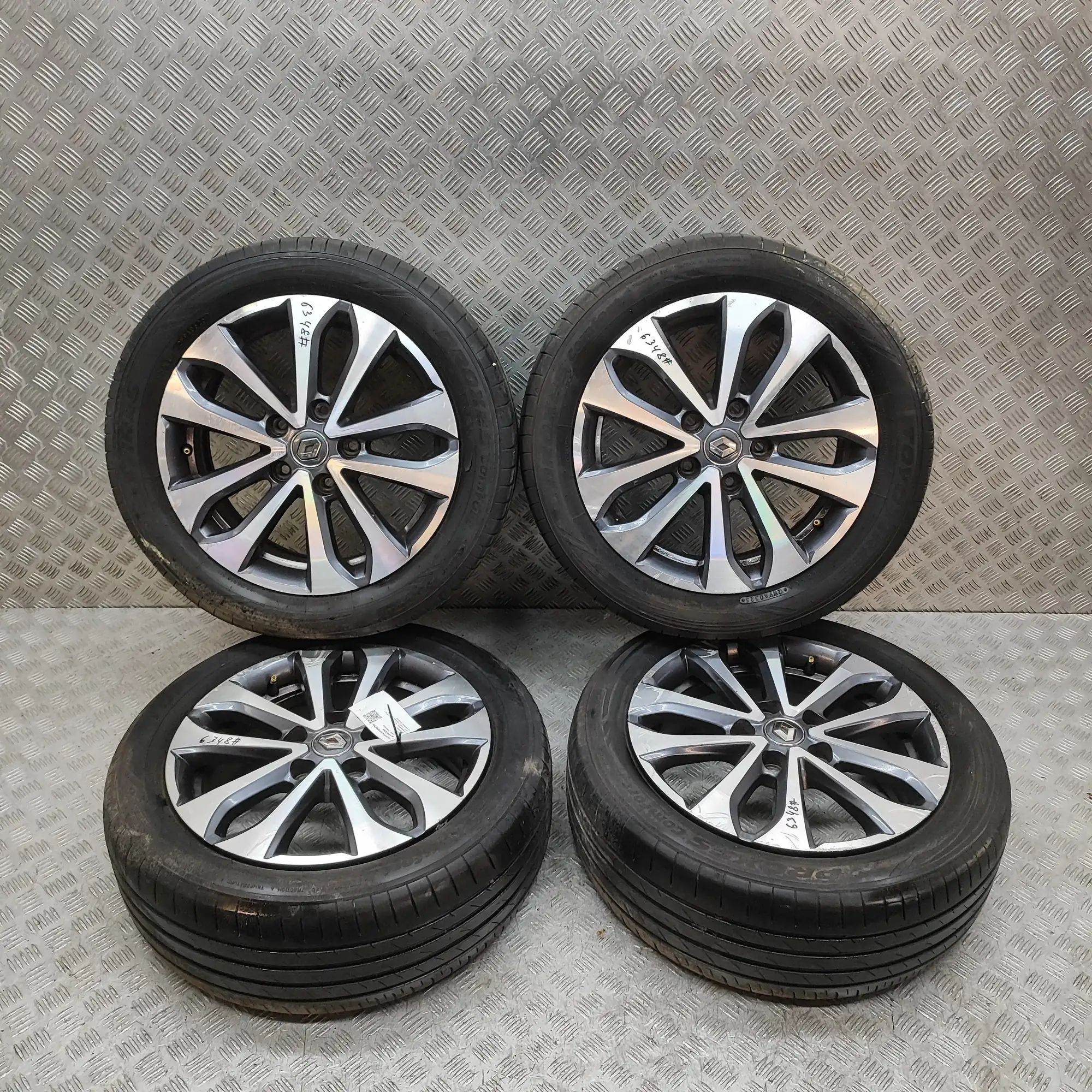 Renault Zoe Alloy Wheel Set 403007532R, 403007521R Alloy Wheel Set RENAULT ...