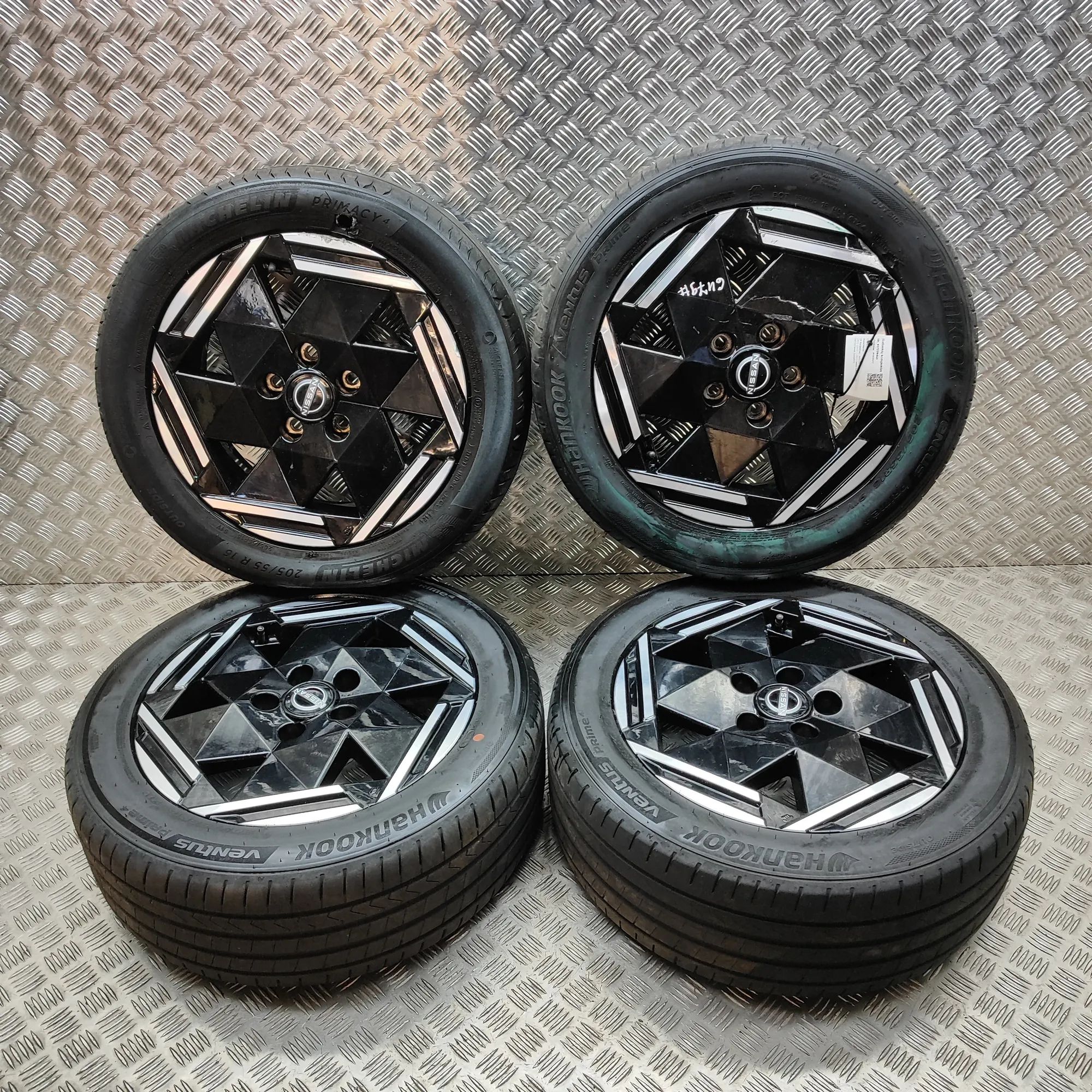 Nissan Leaf Alloy Wheel Set 40300-5SJ3E Alloy Wheel Set NISSAN LEAF (ZE1) (...