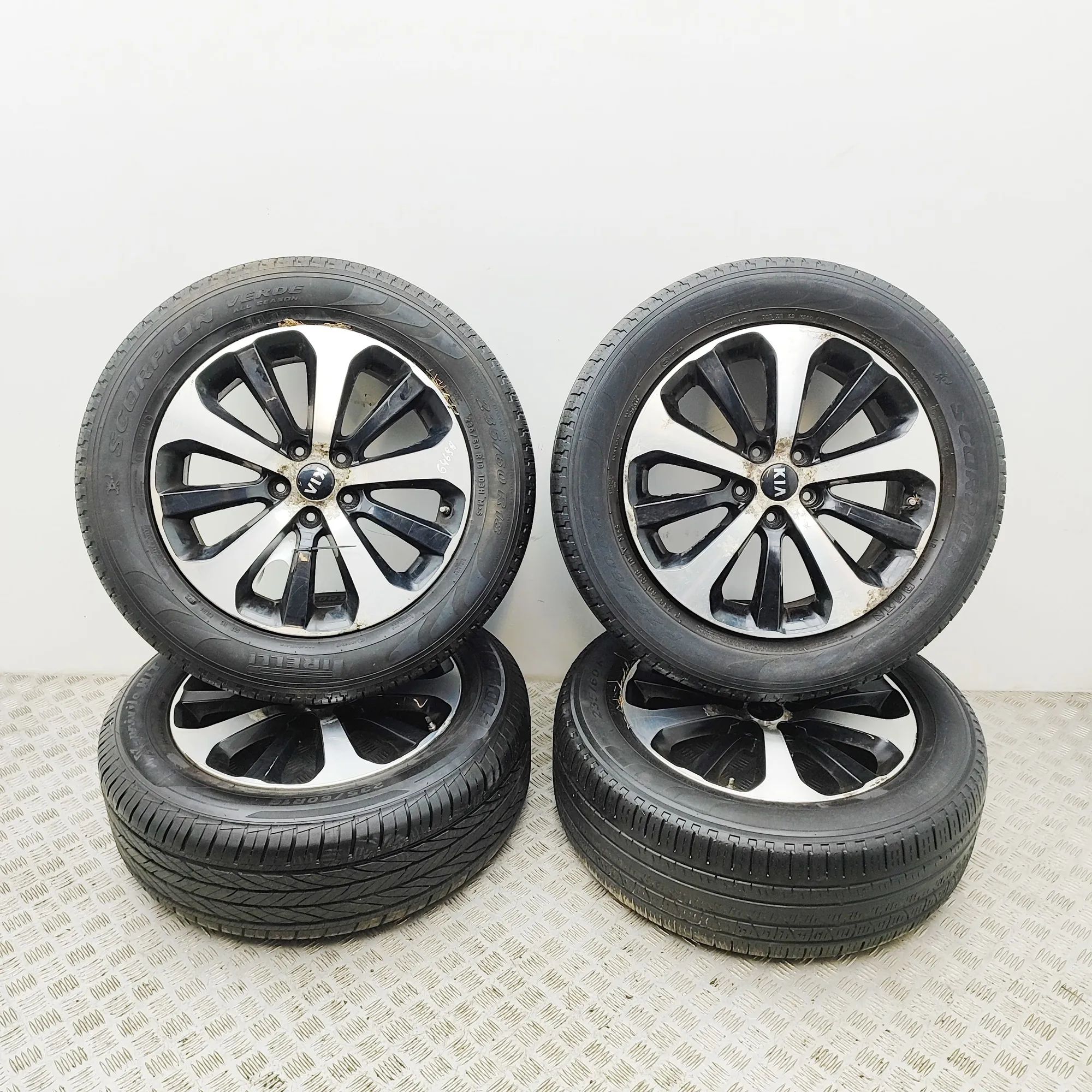 Kia Sorento Alloy Wheel Set 52910-C5230 Alloy Wheel Set KIA SORENTO (III UM...