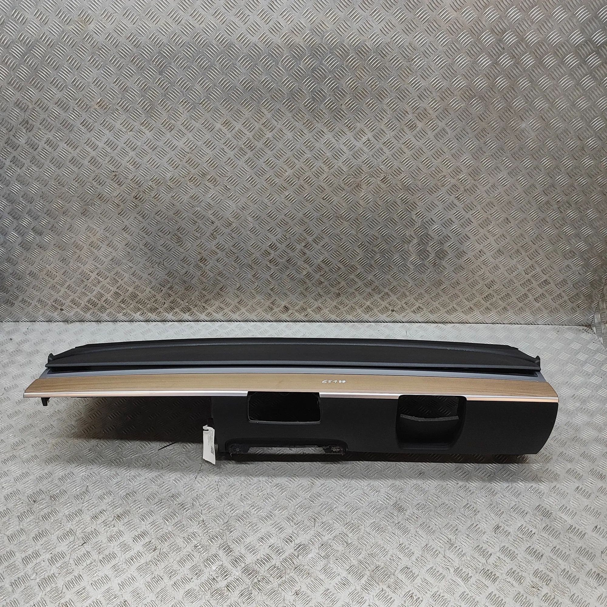 Tesla Model Y Dashboard 1111602-00-C, 1111609-00, T0529550, 1624716-00-...