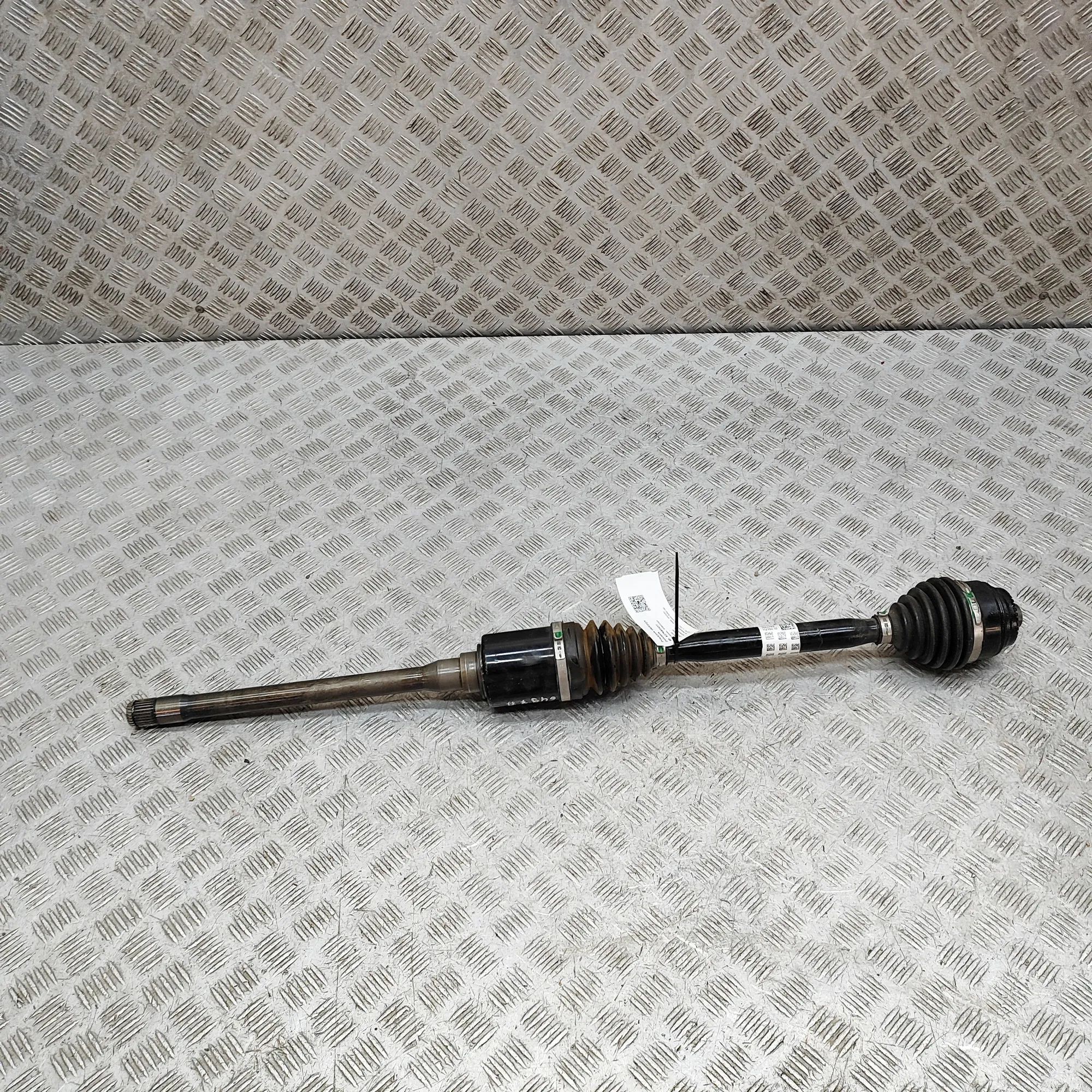 BMW X6 (G06) Front Right Driveshaft 8486202 Front Right Driveshaft BMW X6G06 (2019-...