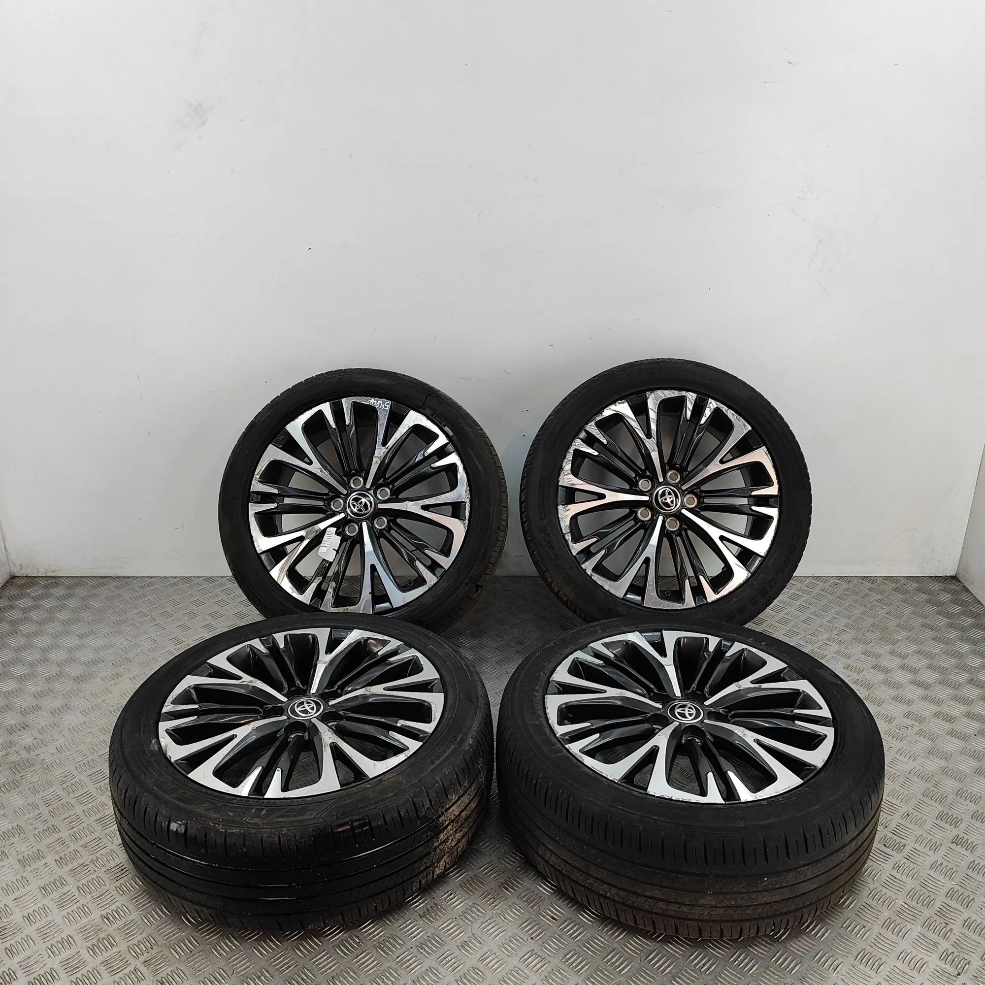 Toyota Yaris Alloy Wheel Set 42611-0DK90 Alloy Wheel Set TOYOTA YARIS (CROSS...