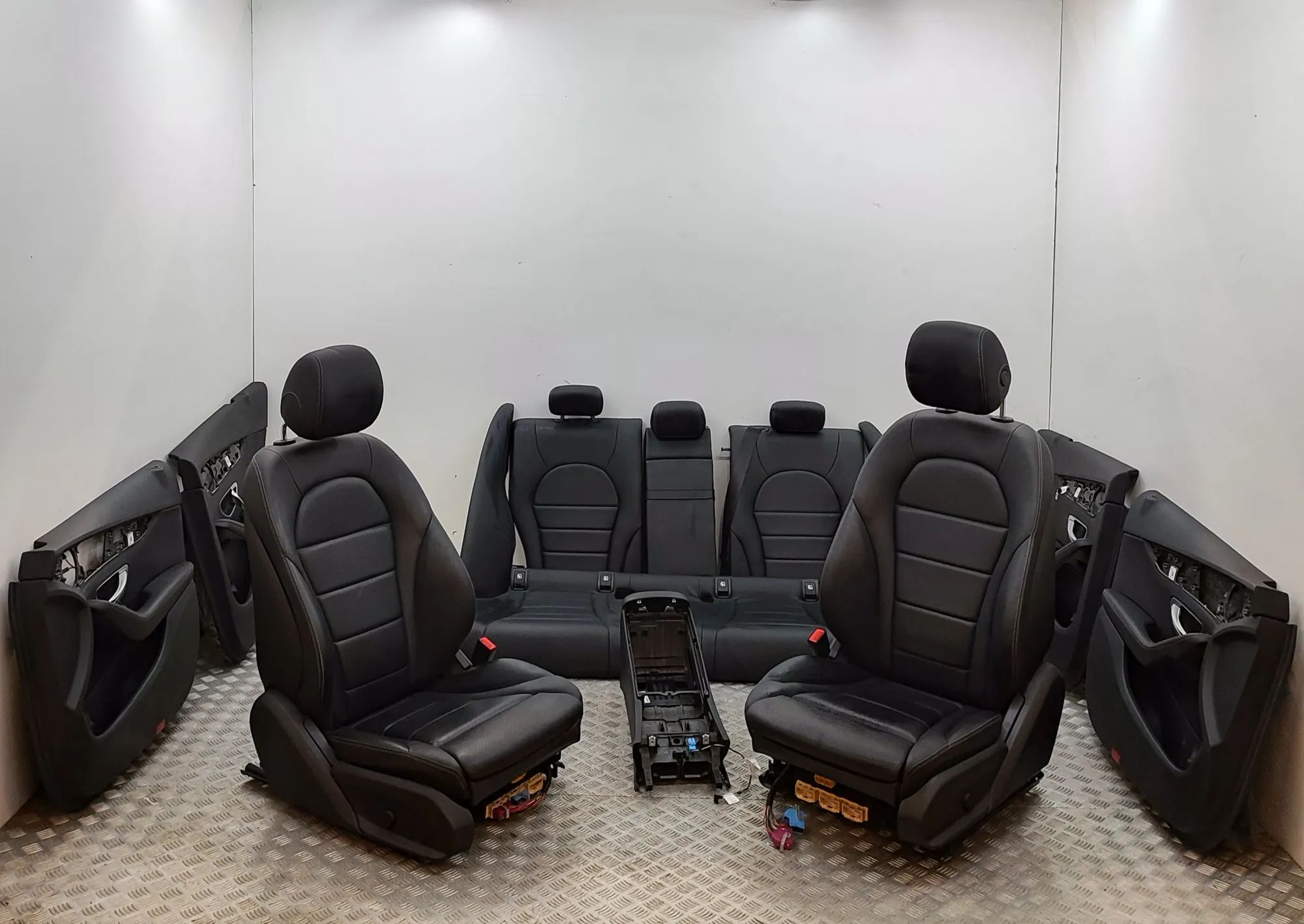 Mercedes-Benz A (W176) Interior Seats W/ Door Cards Kit A2059200650, A2057205127, A2057205227, A2056802...