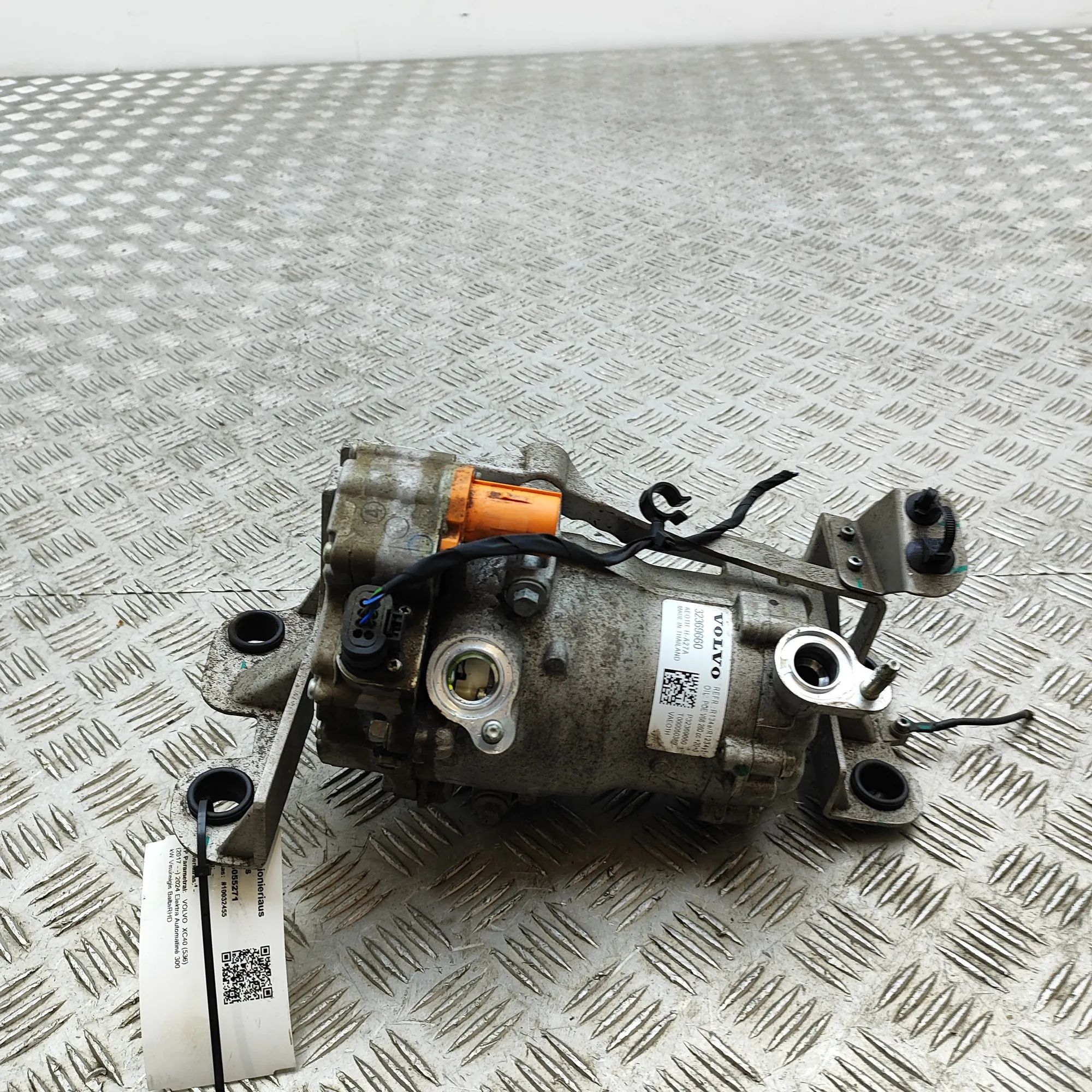 Volvo XC40 / EX40 Air Condition A/C Pump 32369660 Air Condition A/C Pump VOLVO XC40 (536...