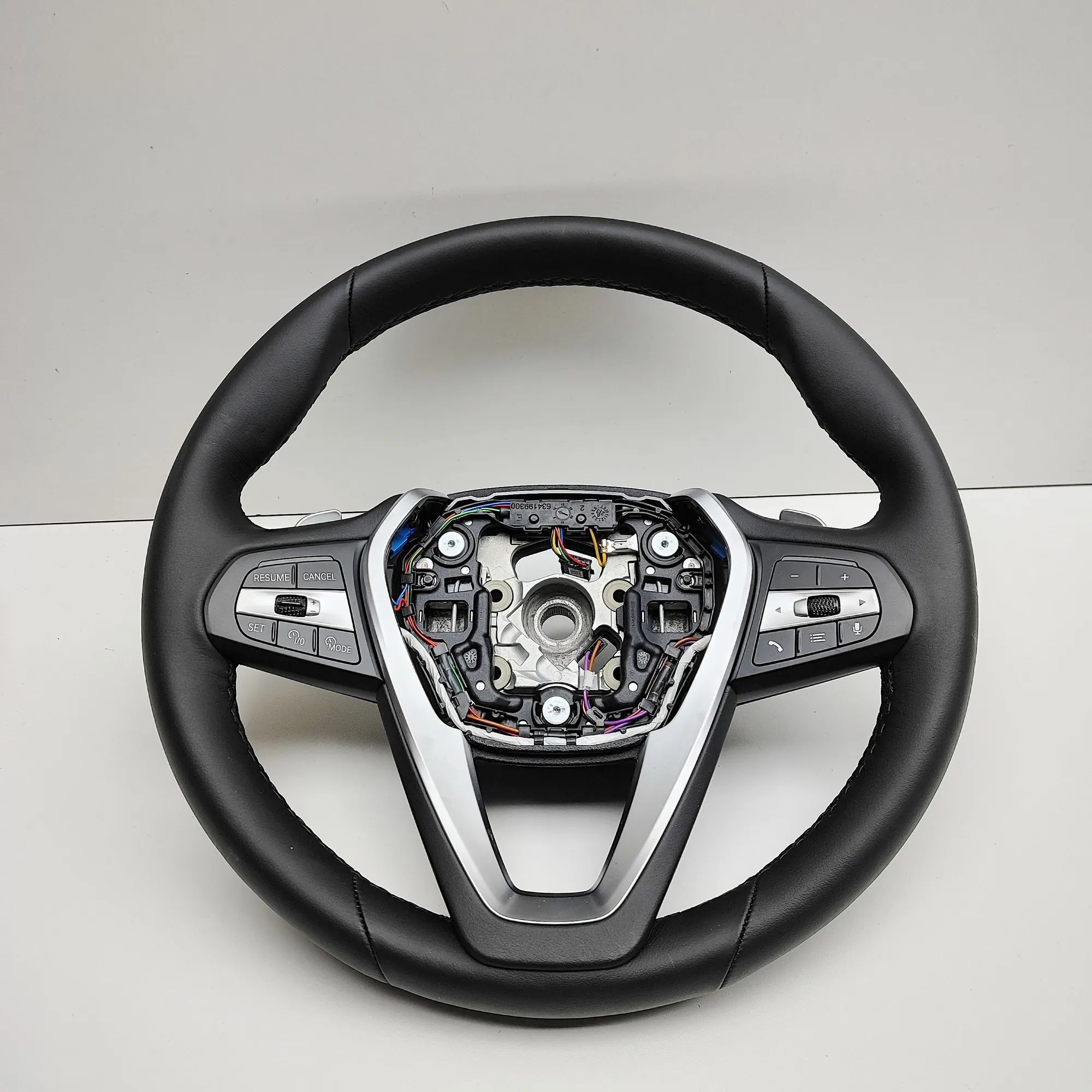 BMW X5 (G05) steering wheel 5A34877 Steering Wheel BMW X5 (G05) (2018-...)
...