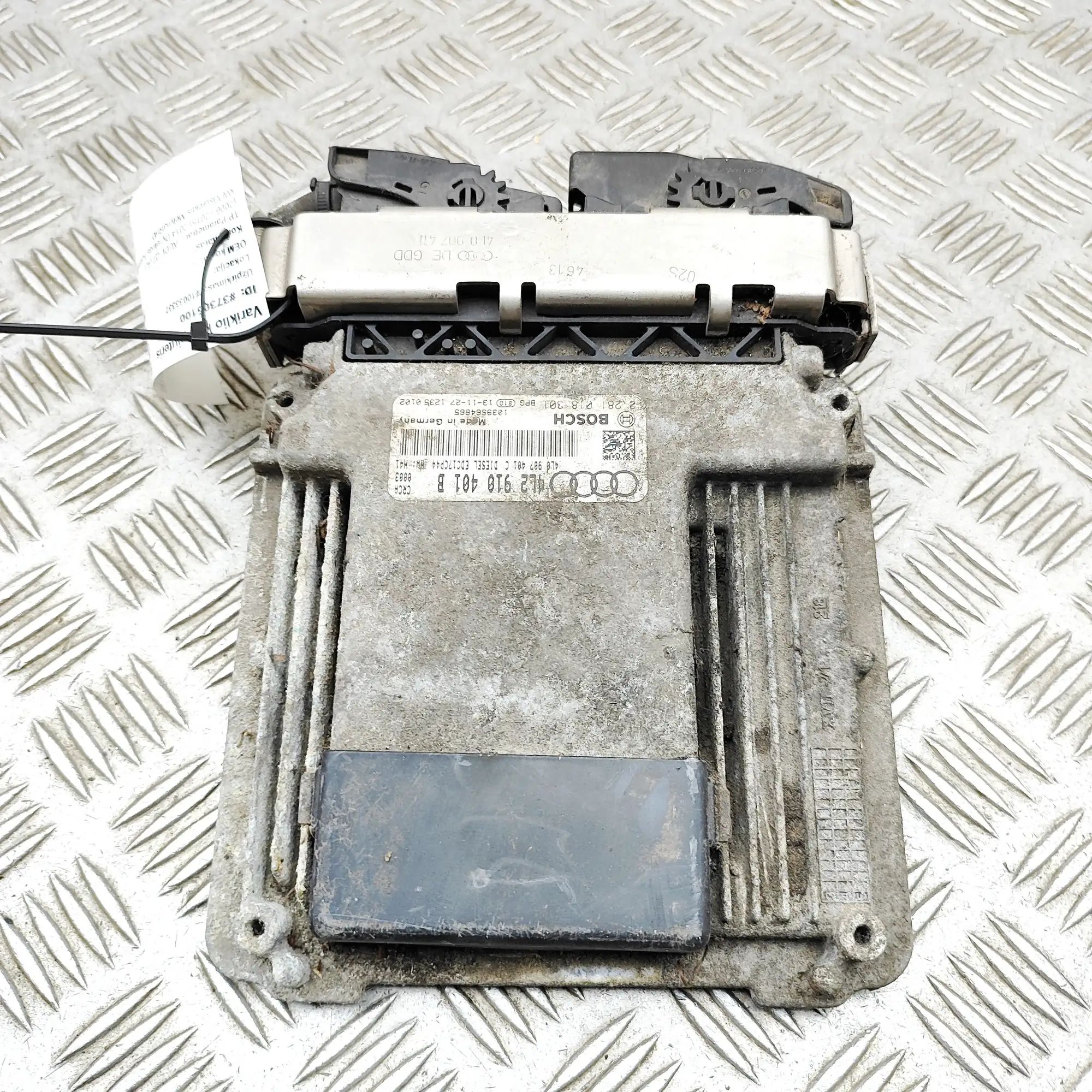 Audi Q7 (4L) Engine Control Unit 4L0907401C, 0281018301, 1039S61169, 4L2910401B ...