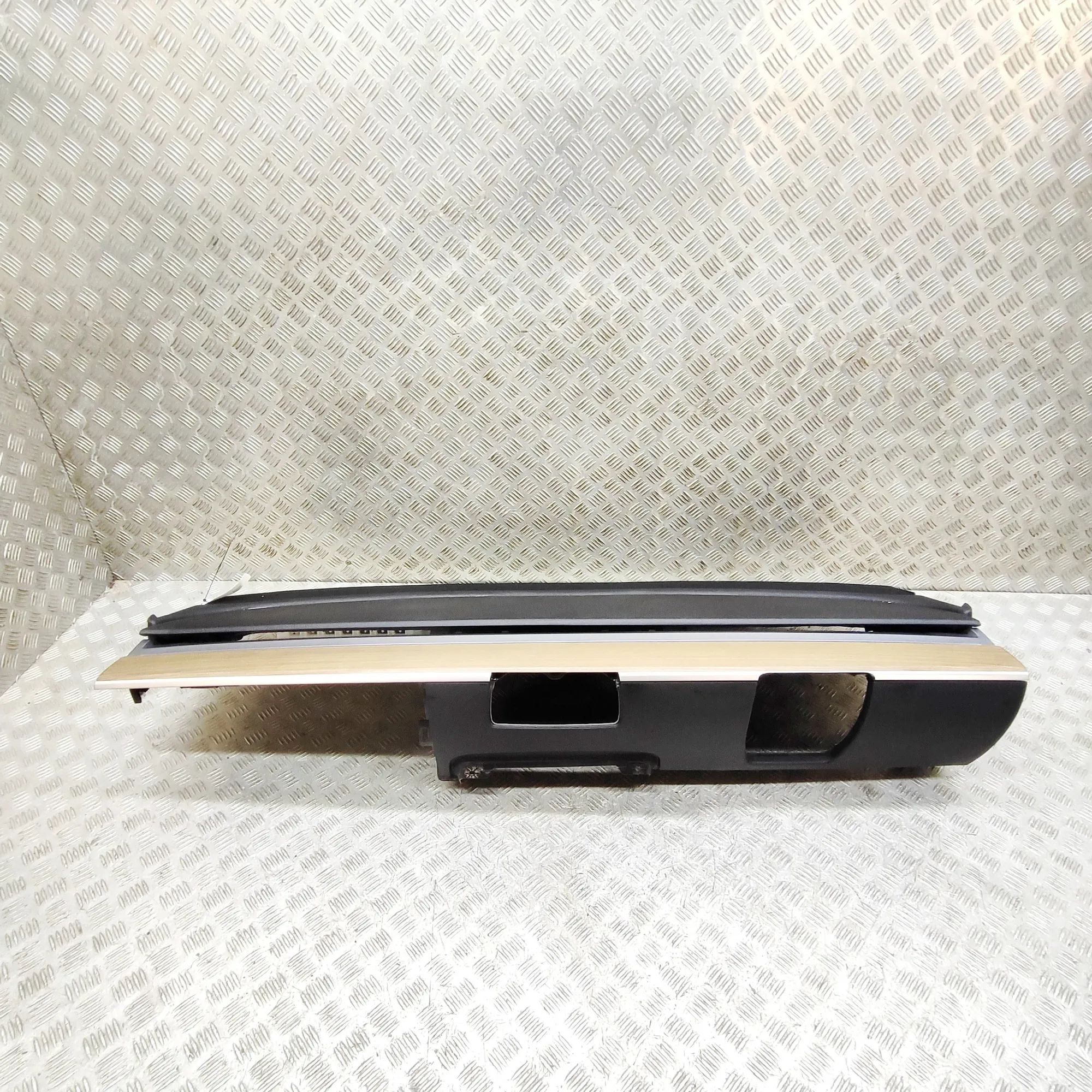 Tesla Model Y Dashboard 1111609-00 Dashboard TESLA MODEL Y (2019-...)

...