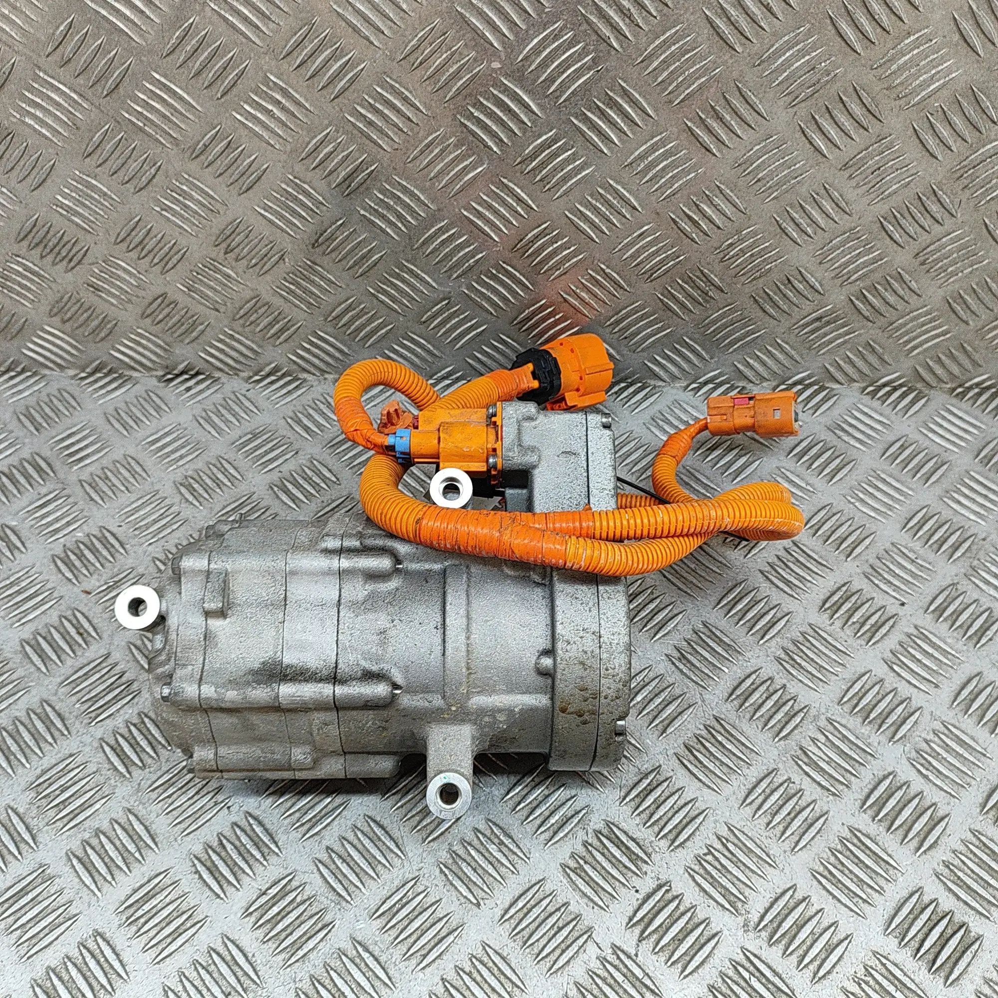 Ssangyong Korando Air Condition A/C Pump 68200-39000 Air Condition A/C Pump SSANGYONG KO...