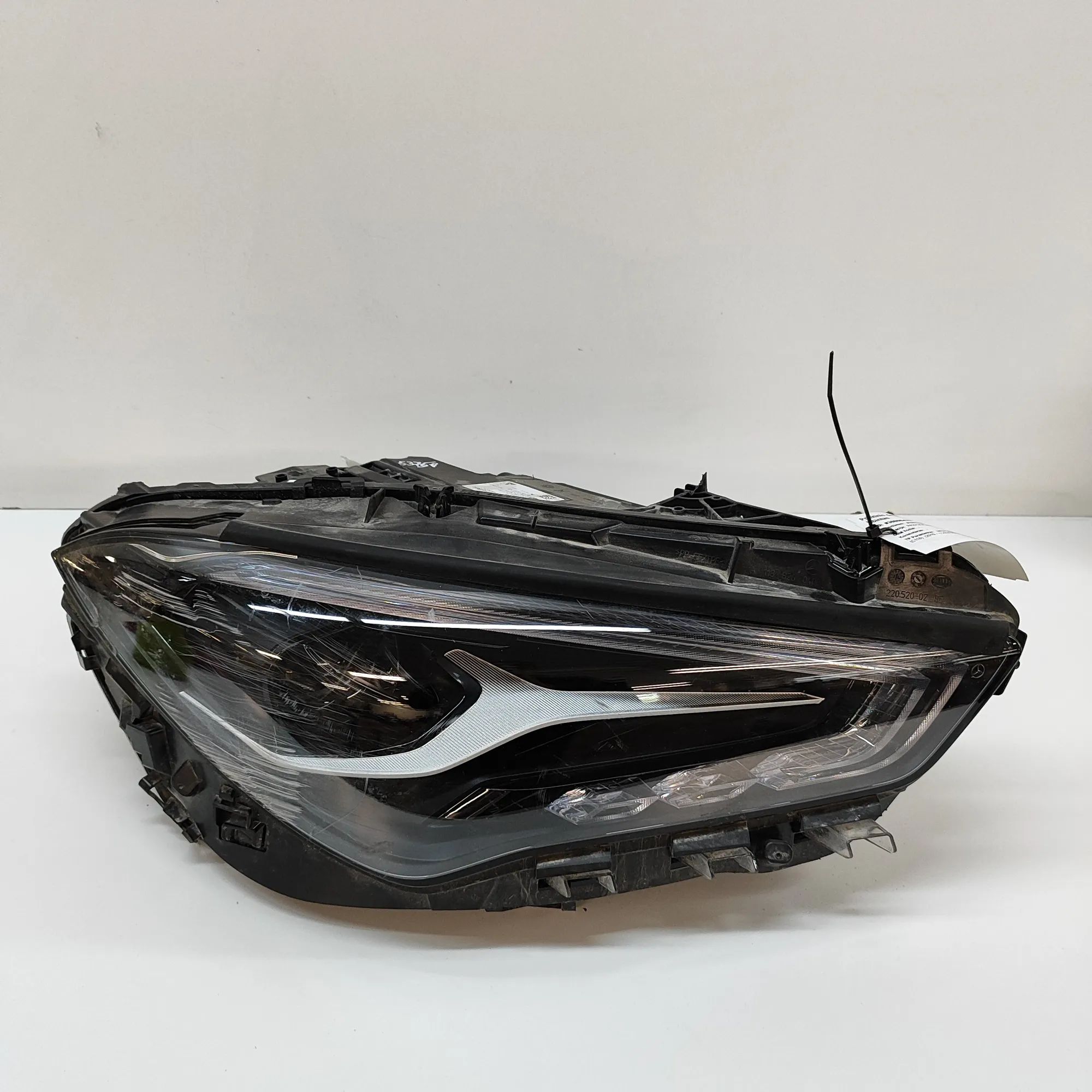 Mercedes-Benz CLA (C118) Front Right Headlight A1189068801 Front Right Headlight MERCEDES-BENZ...