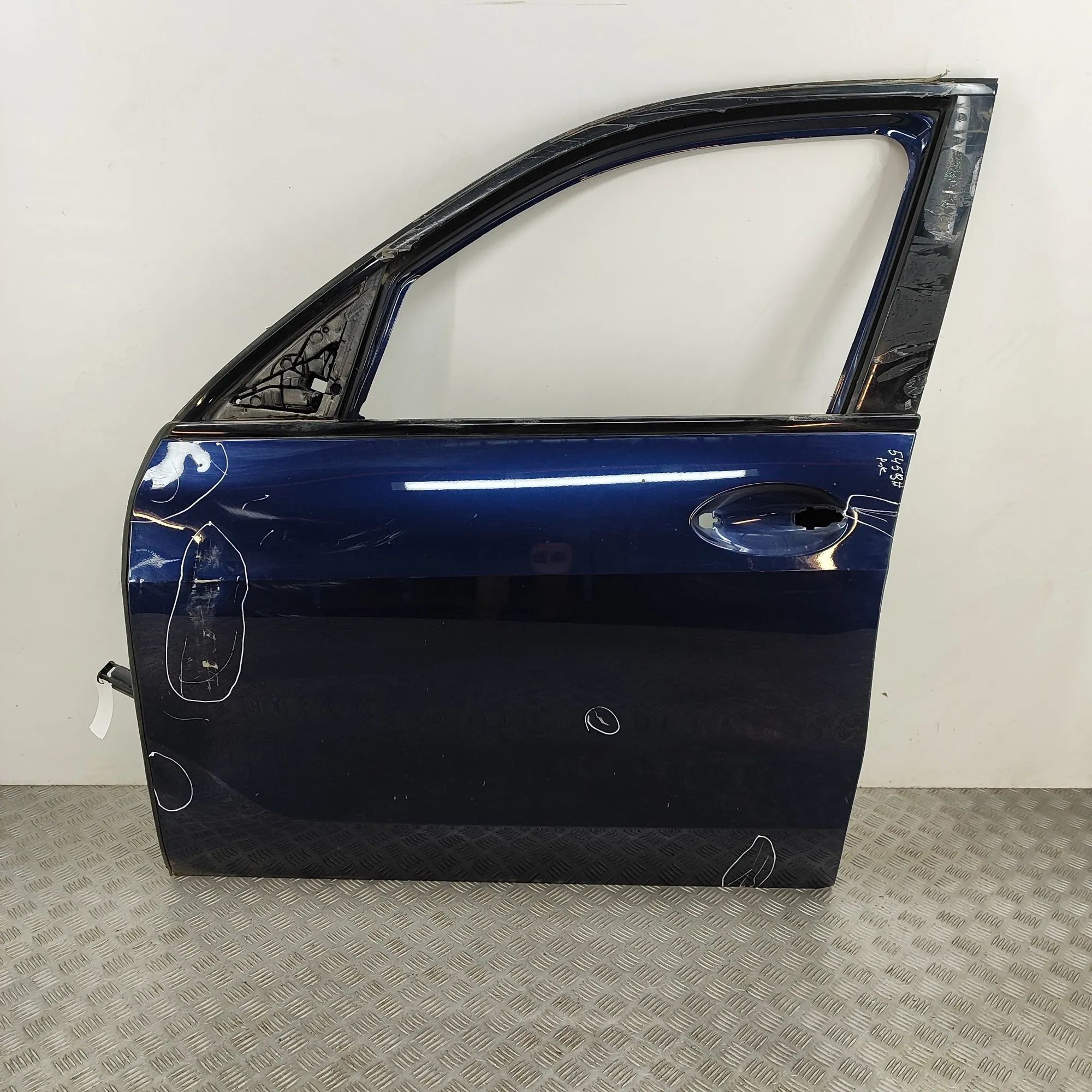 BMW X5 (G05) Front Left Door 8738551 Front Left Door BMW X5 (G05) (2018-...)...