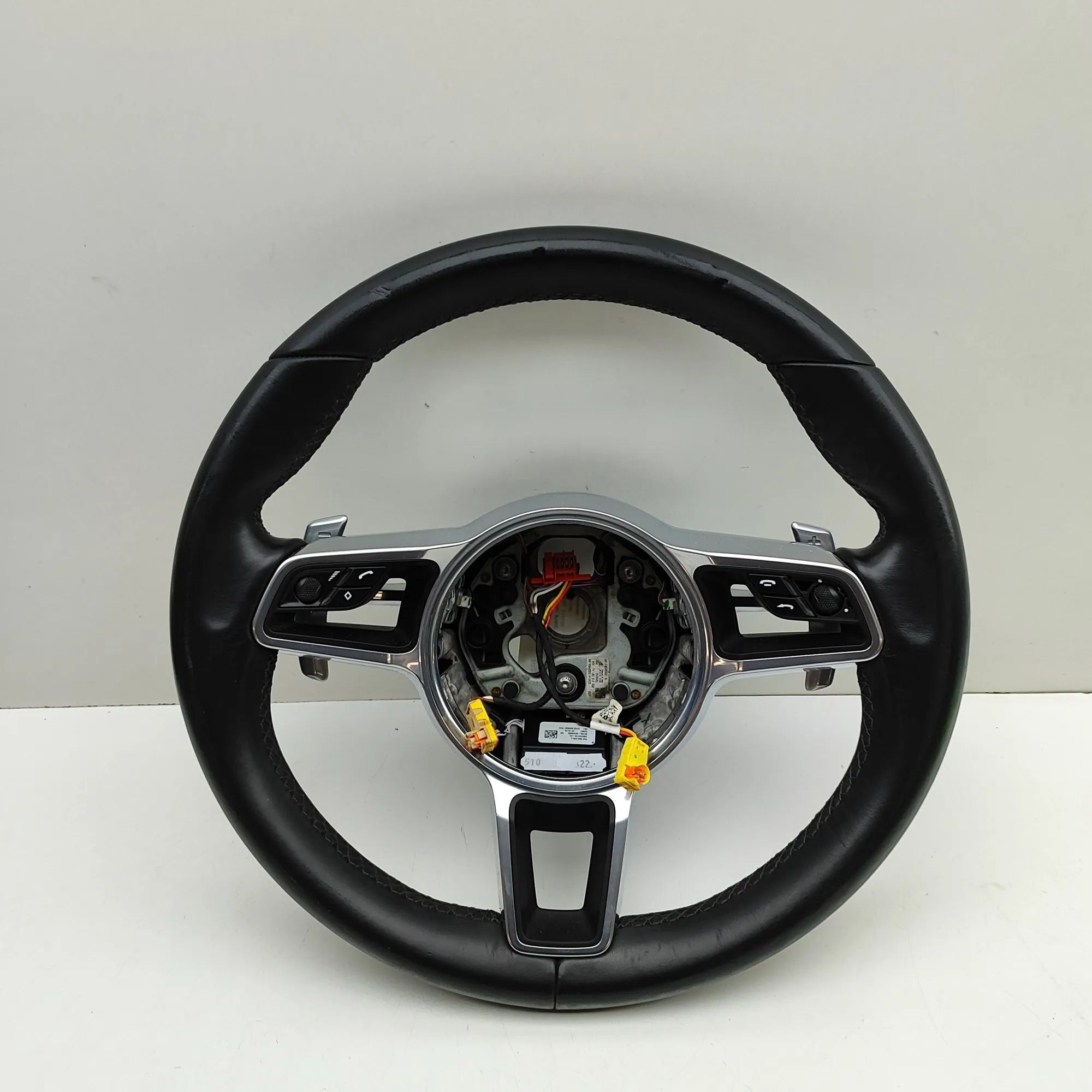 Porsche Macan steering wheel