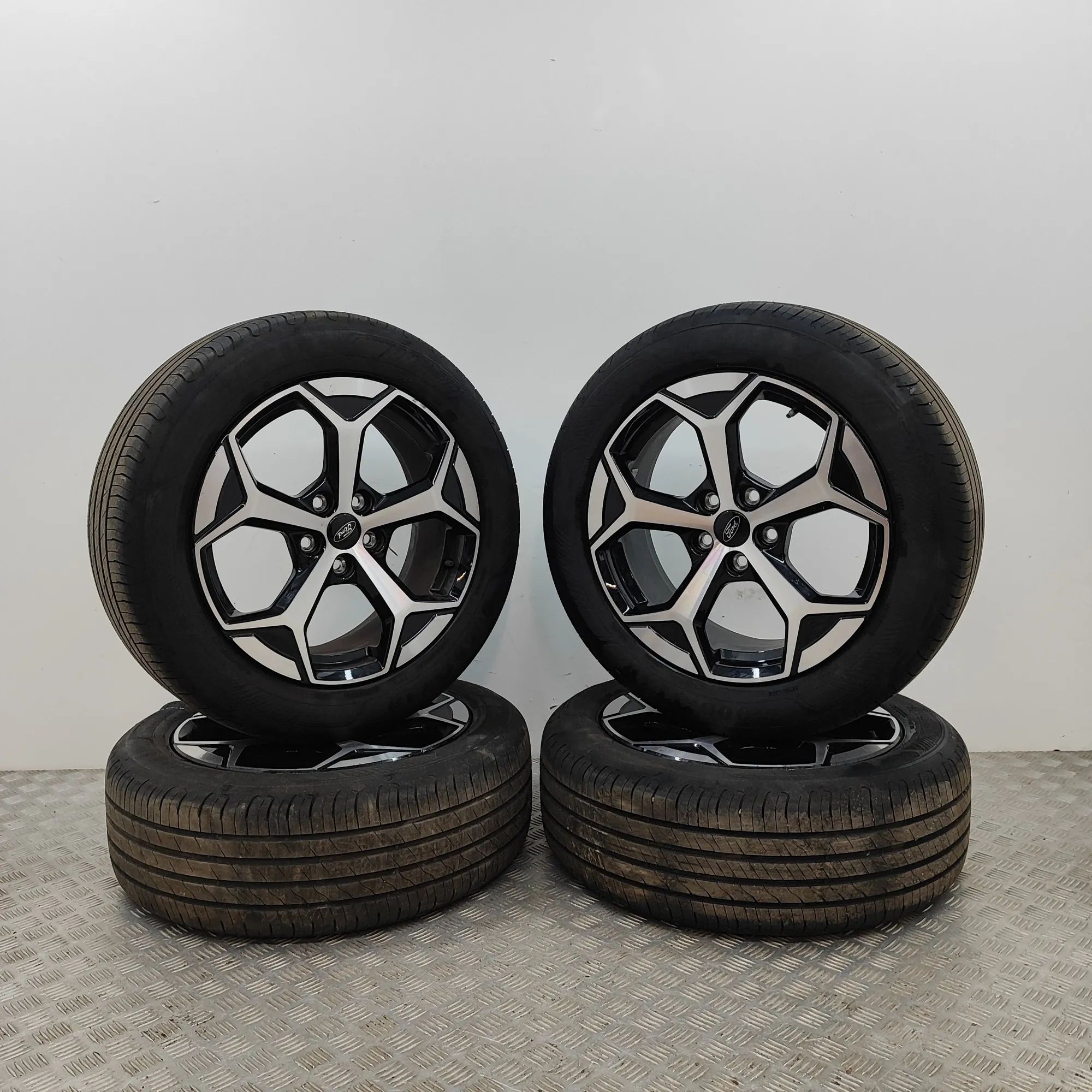 Ford Puma Alloy Wheel Set R1TC-1007-A1A Alloy Wheel Set FORD PUMA (J2K, C...