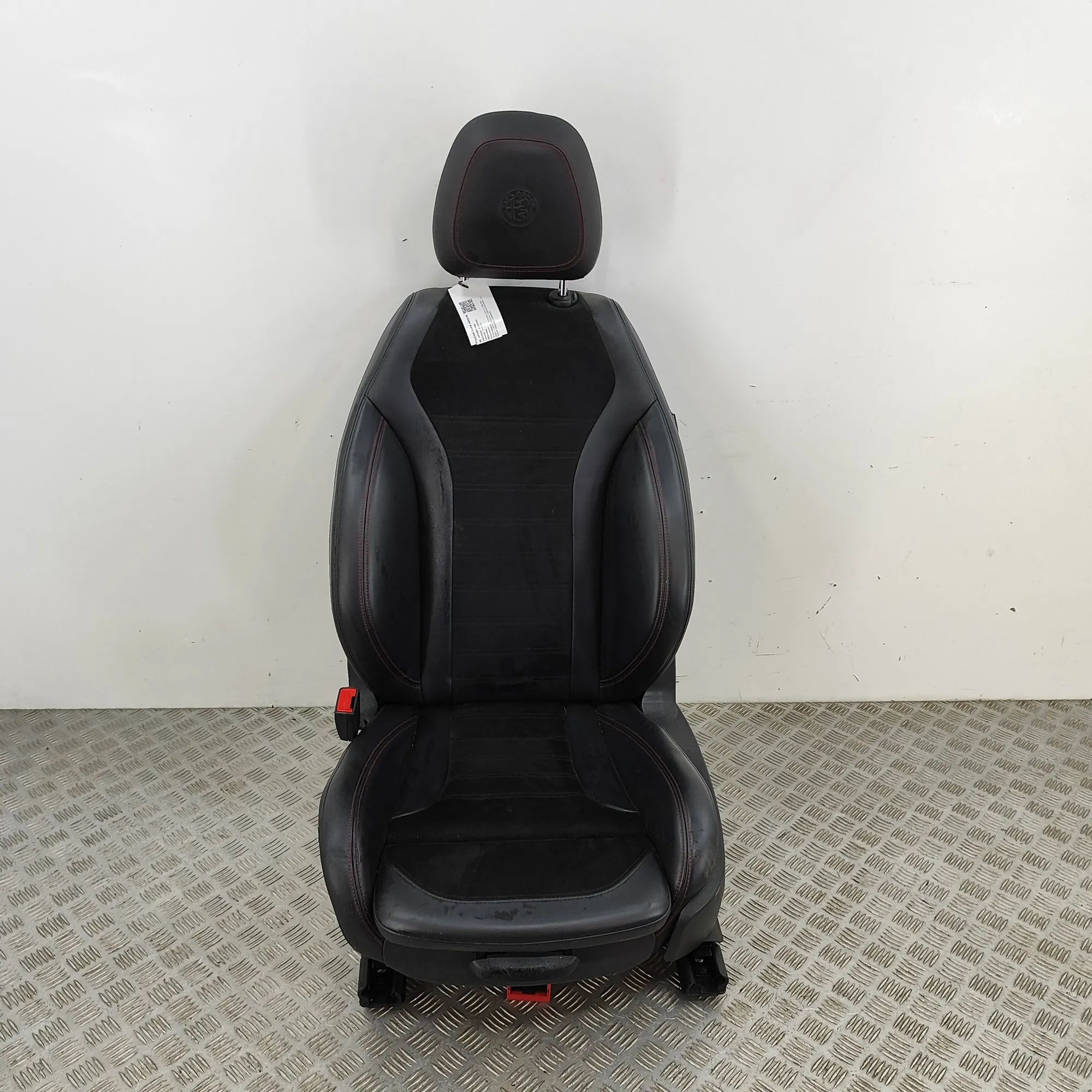 Alfa-Romeo Stelvio Front Left Seat 52086455 Front Left Seat ALFA ROMEO STELVIO (94...