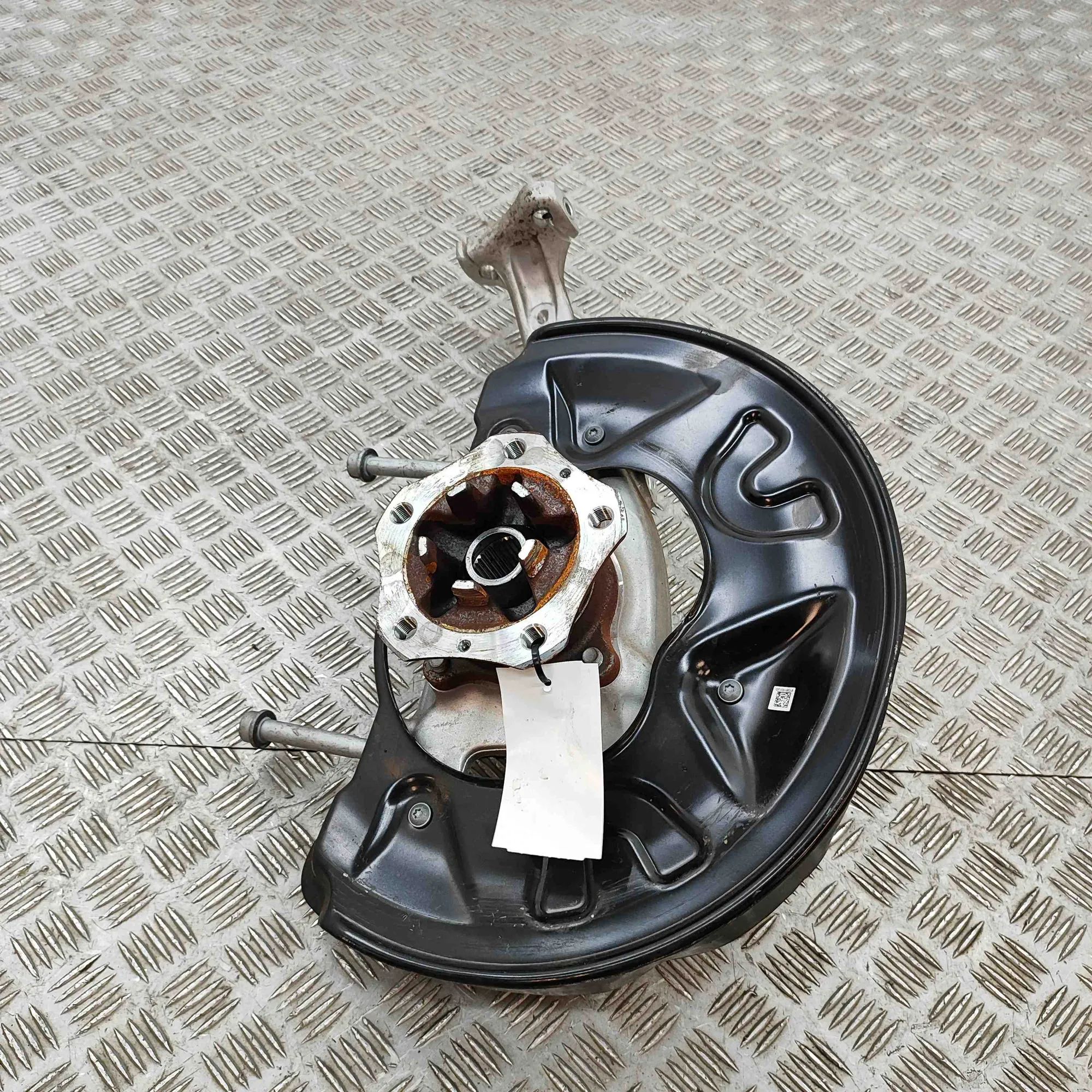 Porsche Cayenne Front Right Wheel Hub 9Y0407246, 9Y0407242C Front Right Wheel Hub POR...