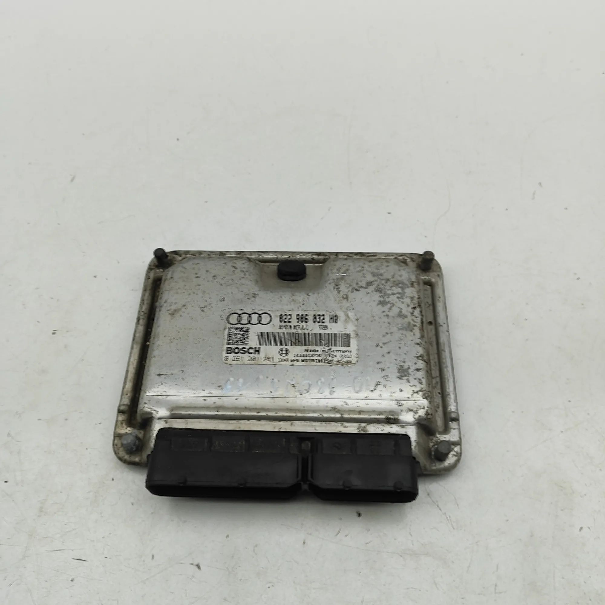 Volkswagen Golf 5 Engine Control Unit 0261201261, 022906032HQ Engine Control Unit VW ...