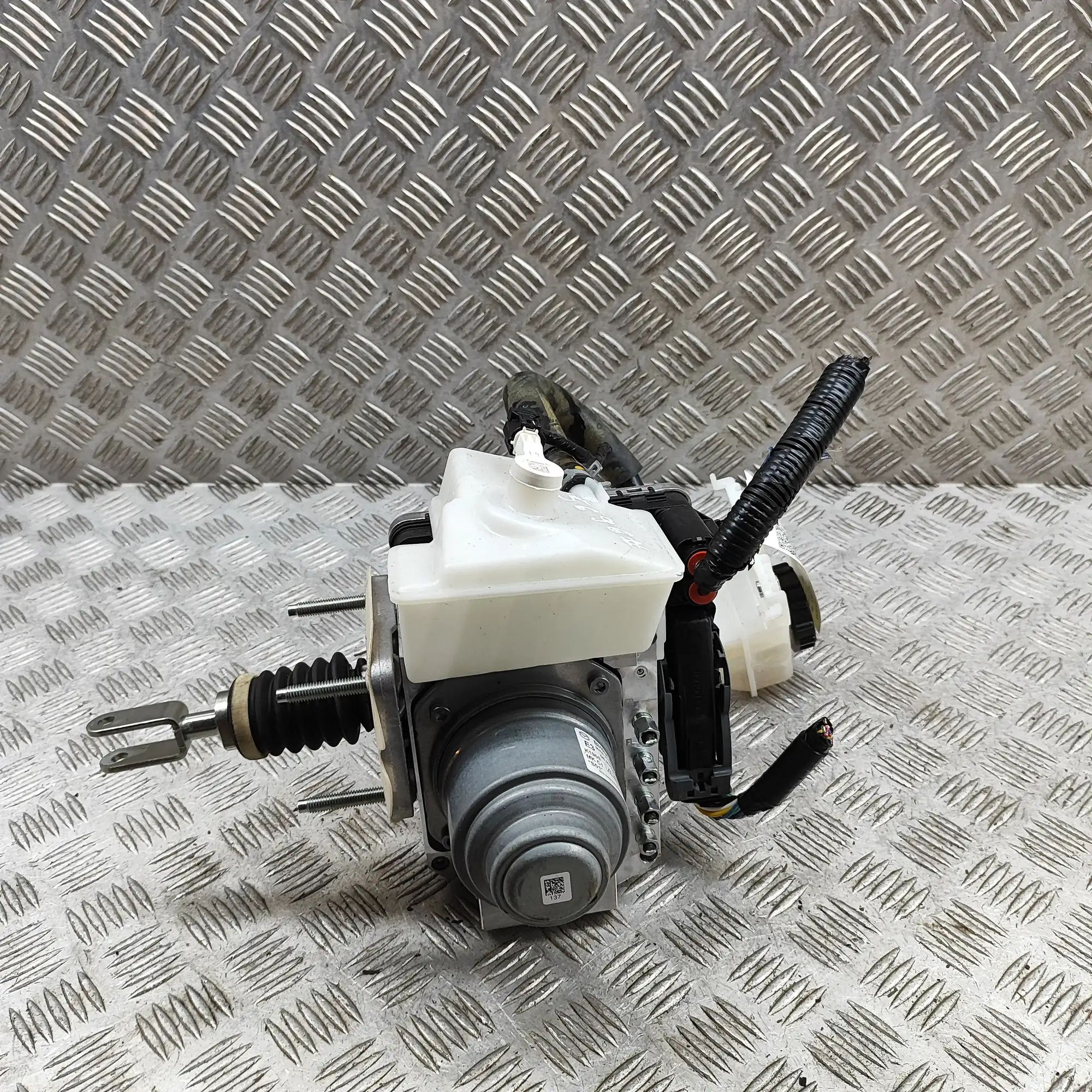 Mazda 3 (BP) Brake Servo Booster BHRH-43-9A0 Brake Servo Booster MAZDA 3 (Hatchb...