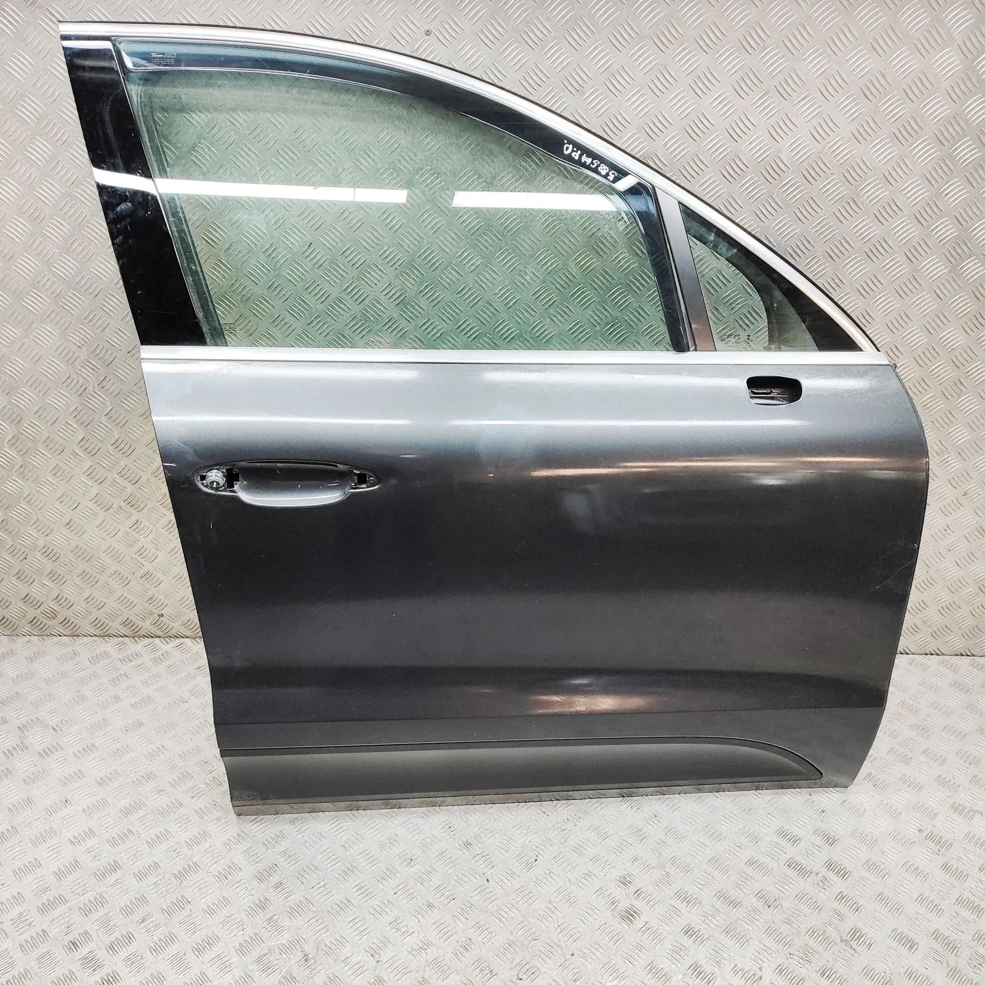 Porsche Macan Front Right Door