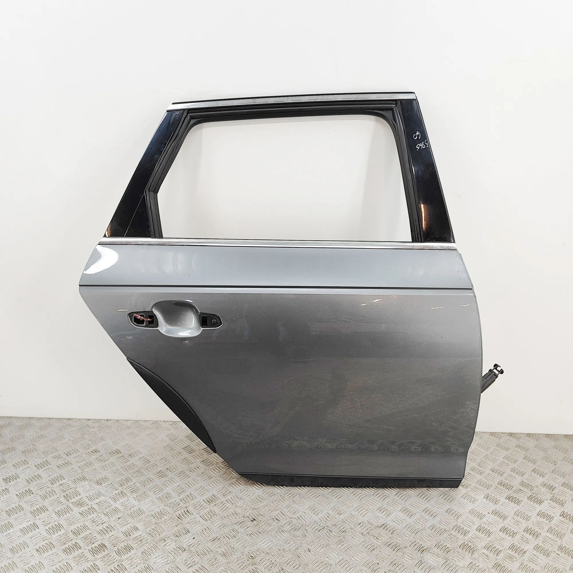 Audi A4 (B9) Rear Right Door 8W9833052B Rear Right Door AUDI A4 (Allroad 8WH...