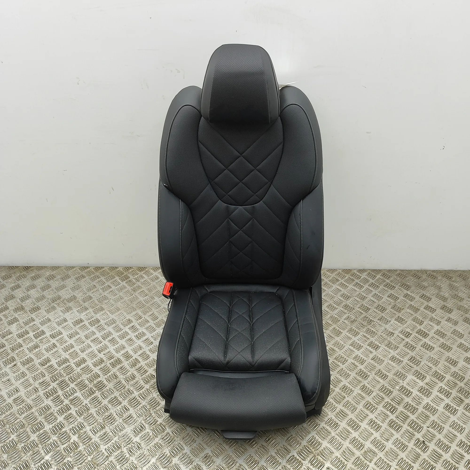 BMW X5 (G05) Front Left Seat 5A443C7 Front Left Seat BMW X5 (G05) (2018-...)...