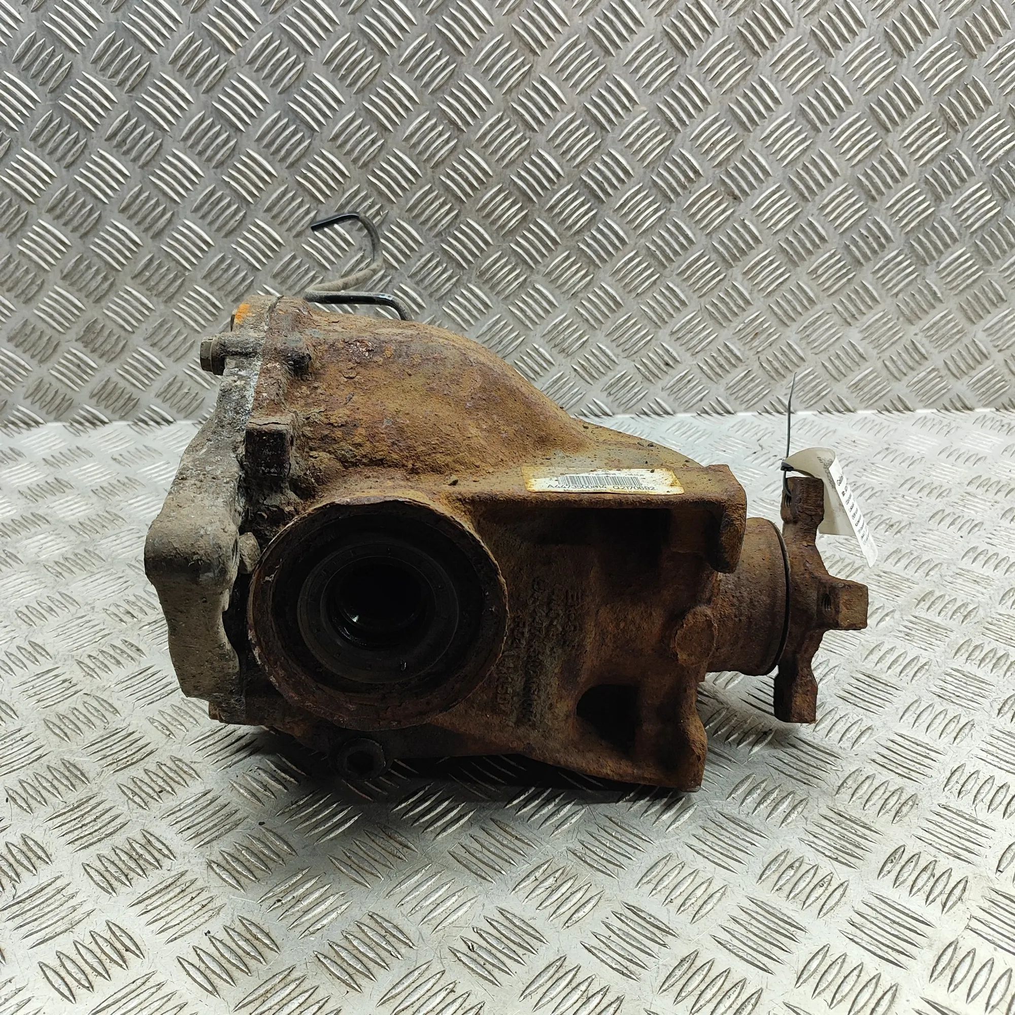 Mercedes-Benz V / Vito / EQV (W447) takatasauspyörästö A4473500814 Rear Differential MERCEDES-BENZ VIT...