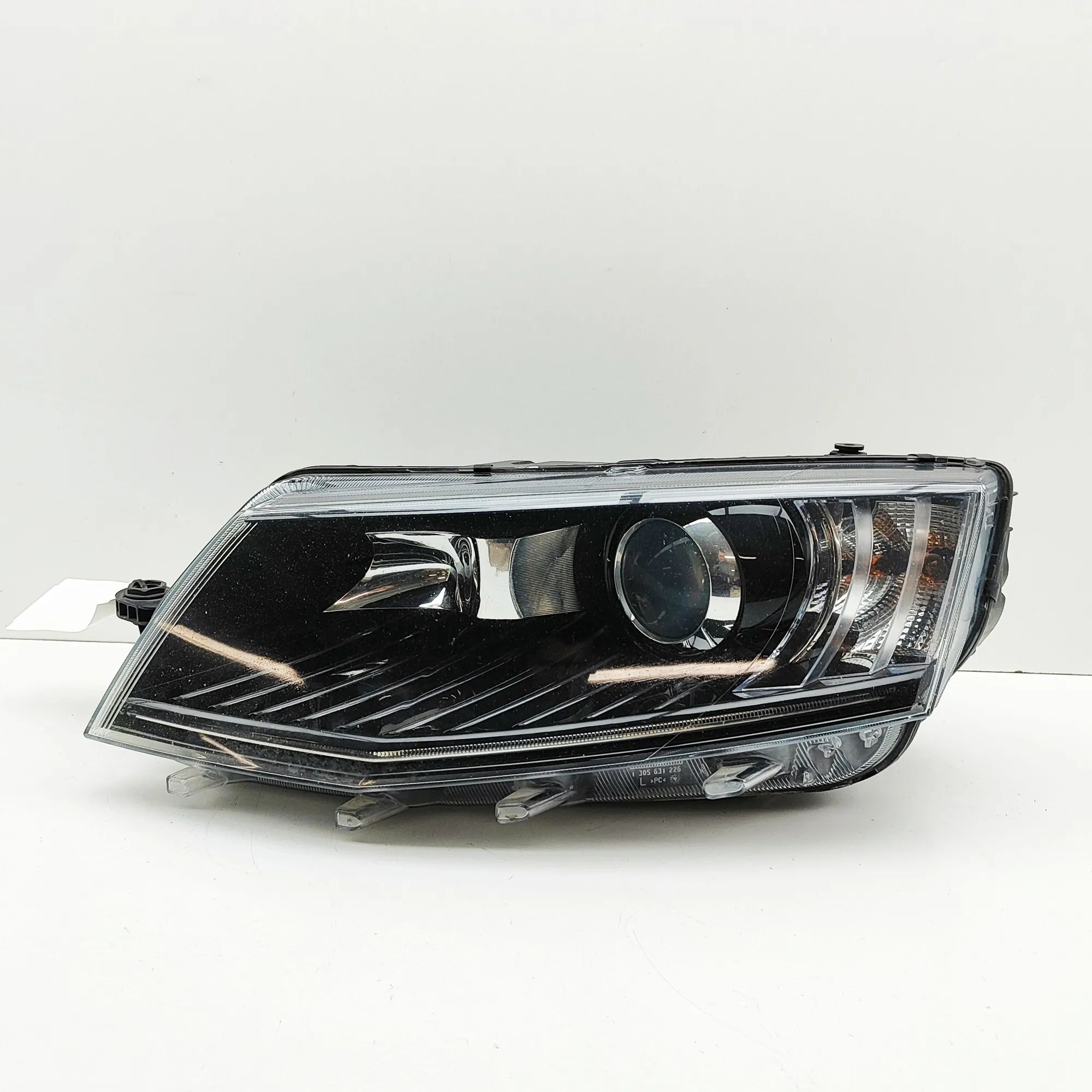 Skoda Octavia Front Left Headlight 030127228300, 8K0941597B, 4G0907697D, 28357987,...