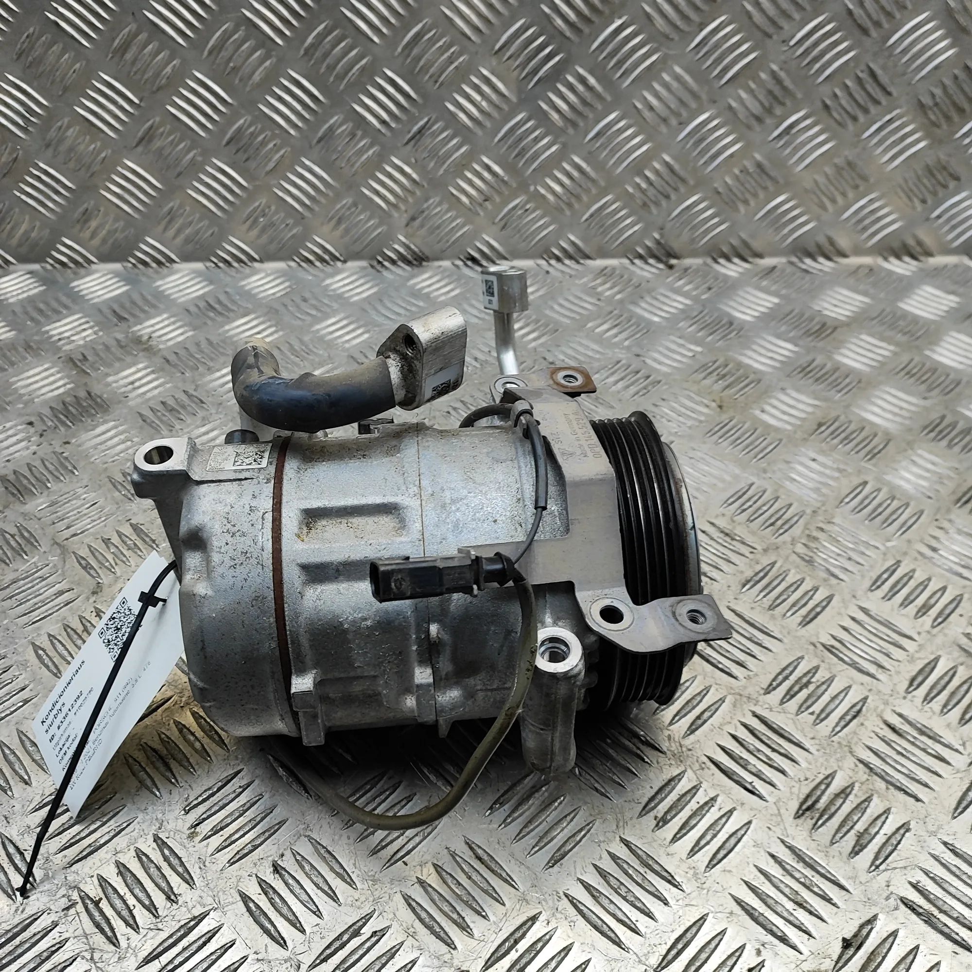 Porsche 911 (992) Air Condition A/C Pump 992260601B Air Condition A/C Pump PORSCHE 911 (...