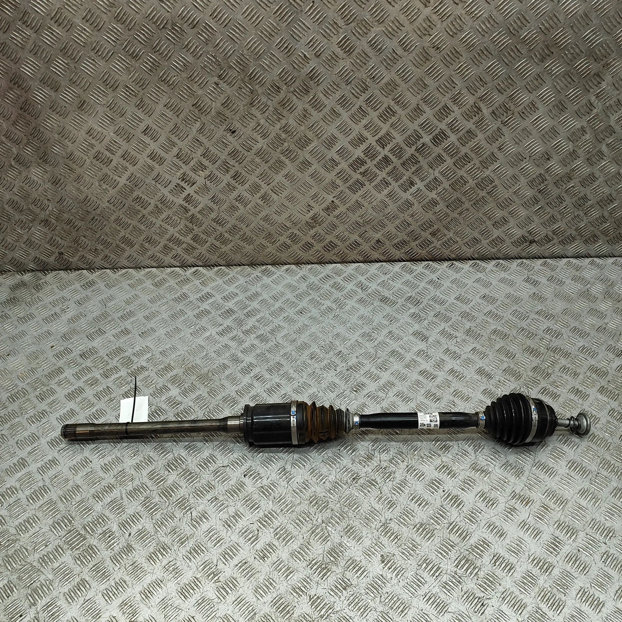 BMW X6 (G06) Front Right Driveshaft 8486202 Front Right Driveshaft BMW X6G06 (2019-...