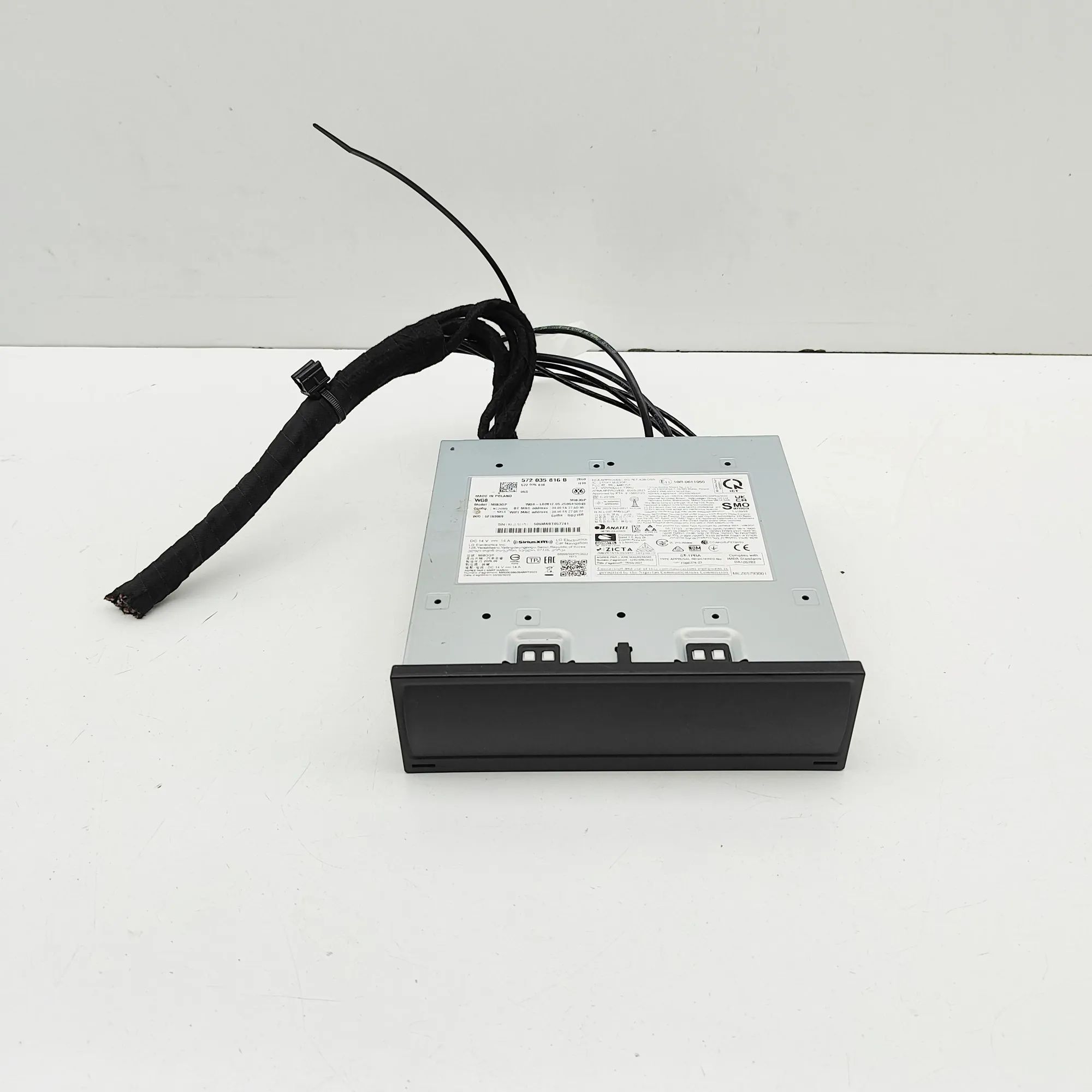 Volkswagen Multivan (T7) Music Navi CD Radio Player Head Unit 10R-0611960, 572035816, 572035816B Music Navi C...