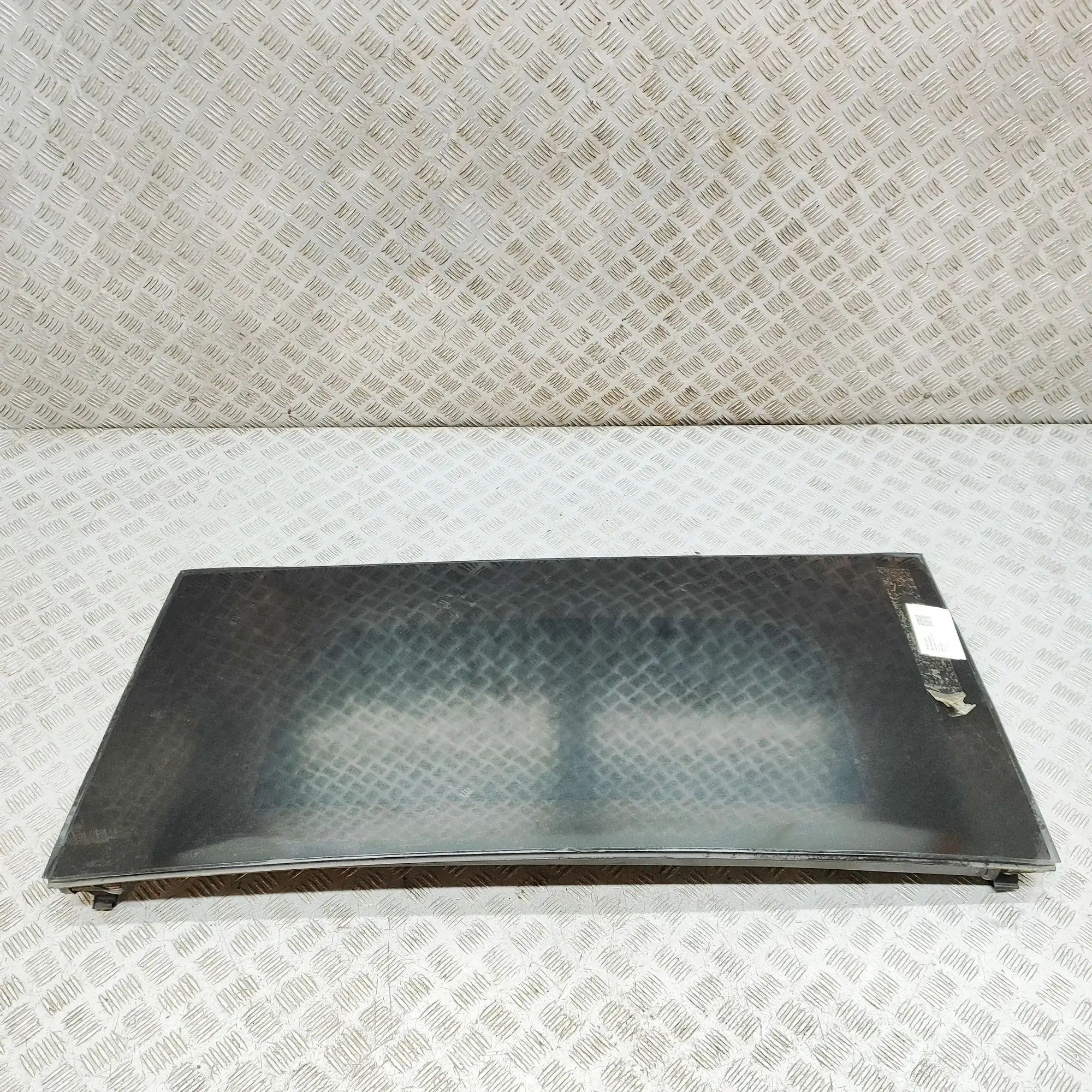 Tesla Model X Sunroof 1034902-00-P Sunroof TESLA MODEL X (2013-...)

...