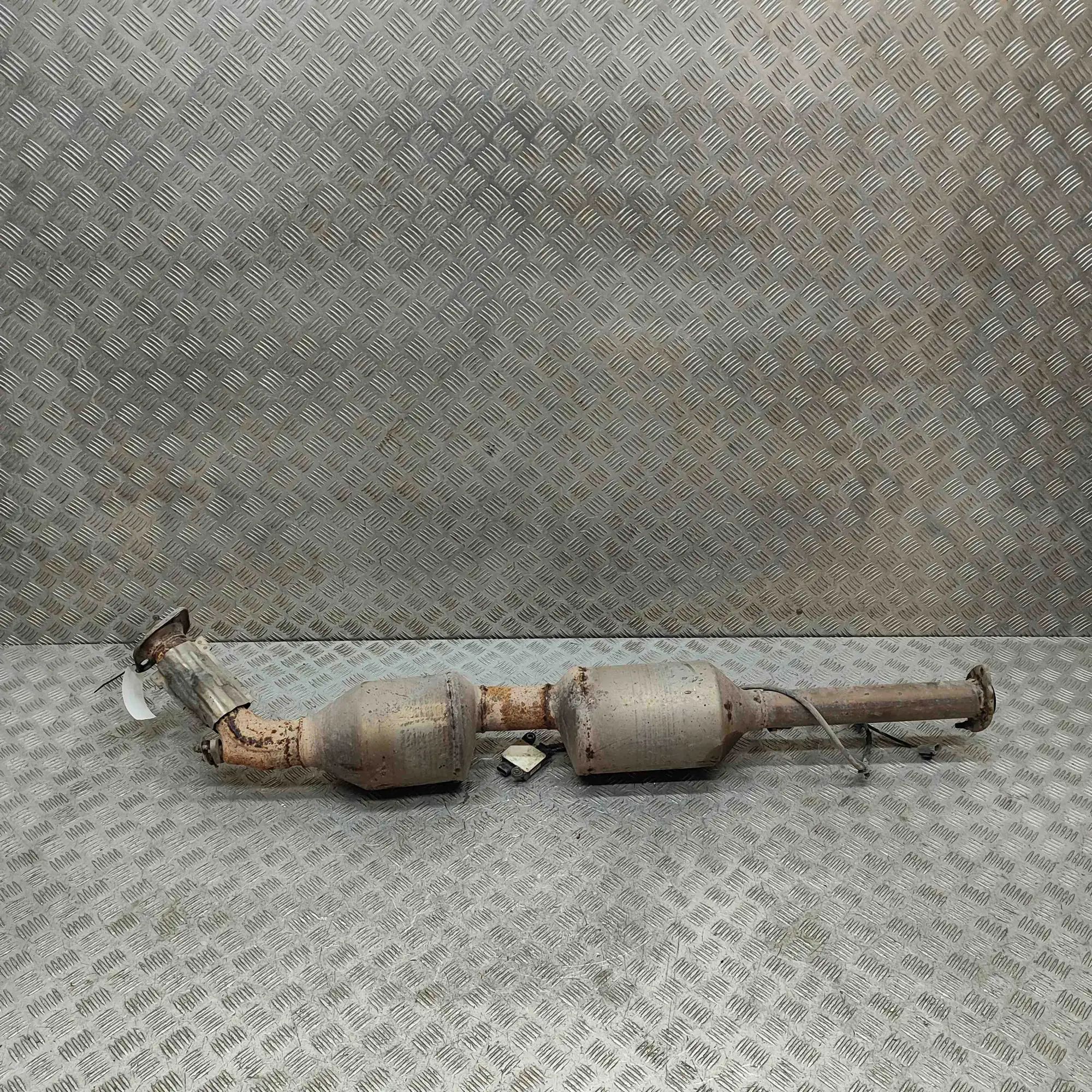 Toyota Hilux Catalyst Converter 17410-0E050 Catalyst Converter TOYOTA HILUX (VI...