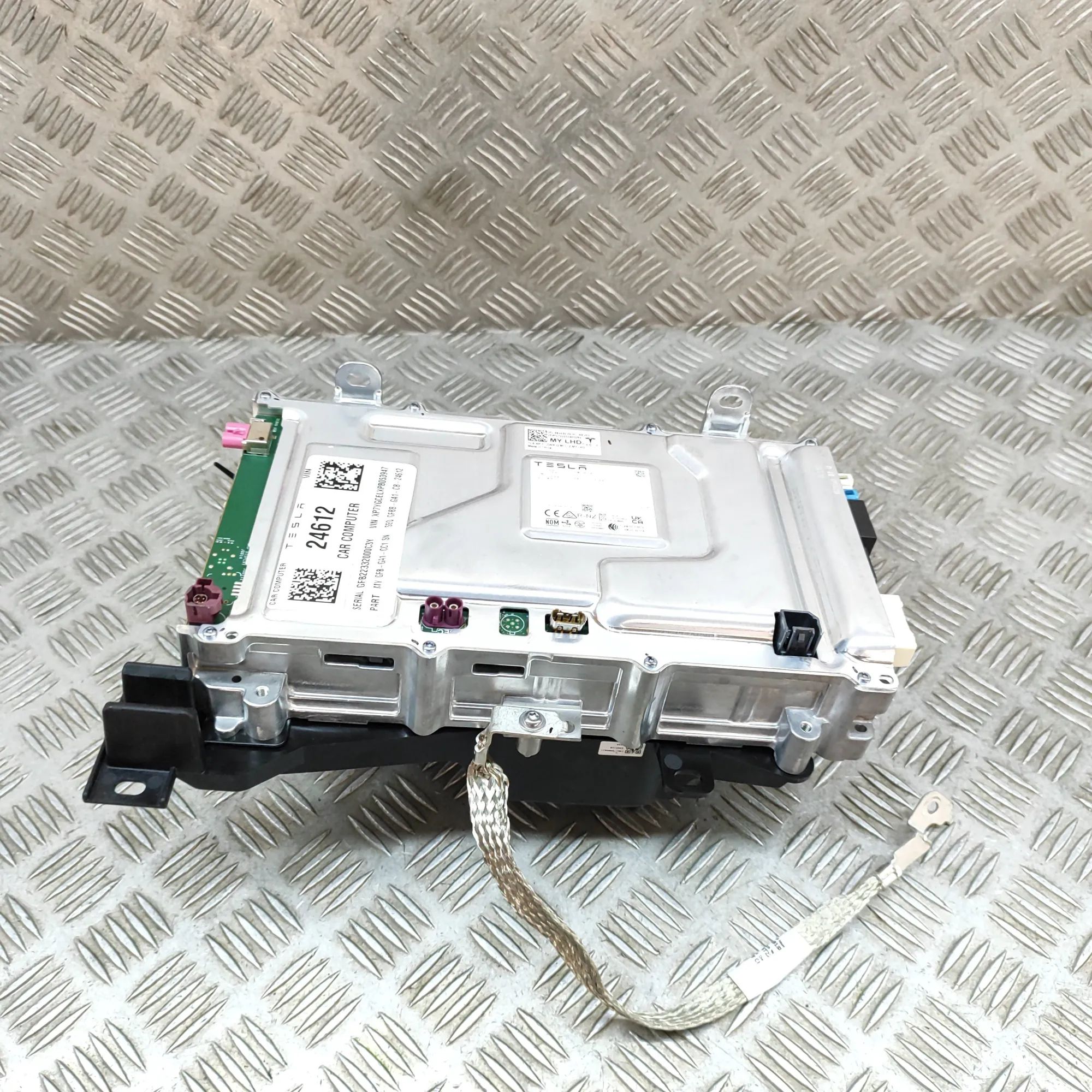 Tesla Model Y Other Control Units 1684435-00-H Other Control Units TESLA MODEL Y ...