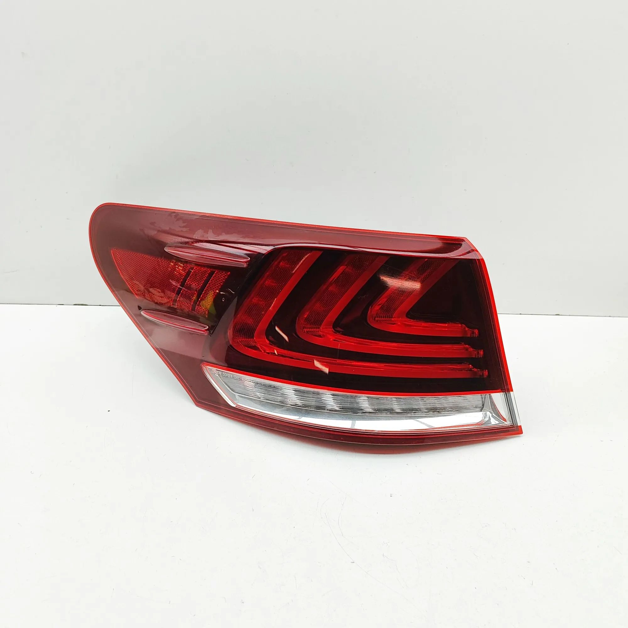 Lexus LS Rear Left Tail Light 81561-50240 Rear Left Tail Light LEXUS LS (_F4_...