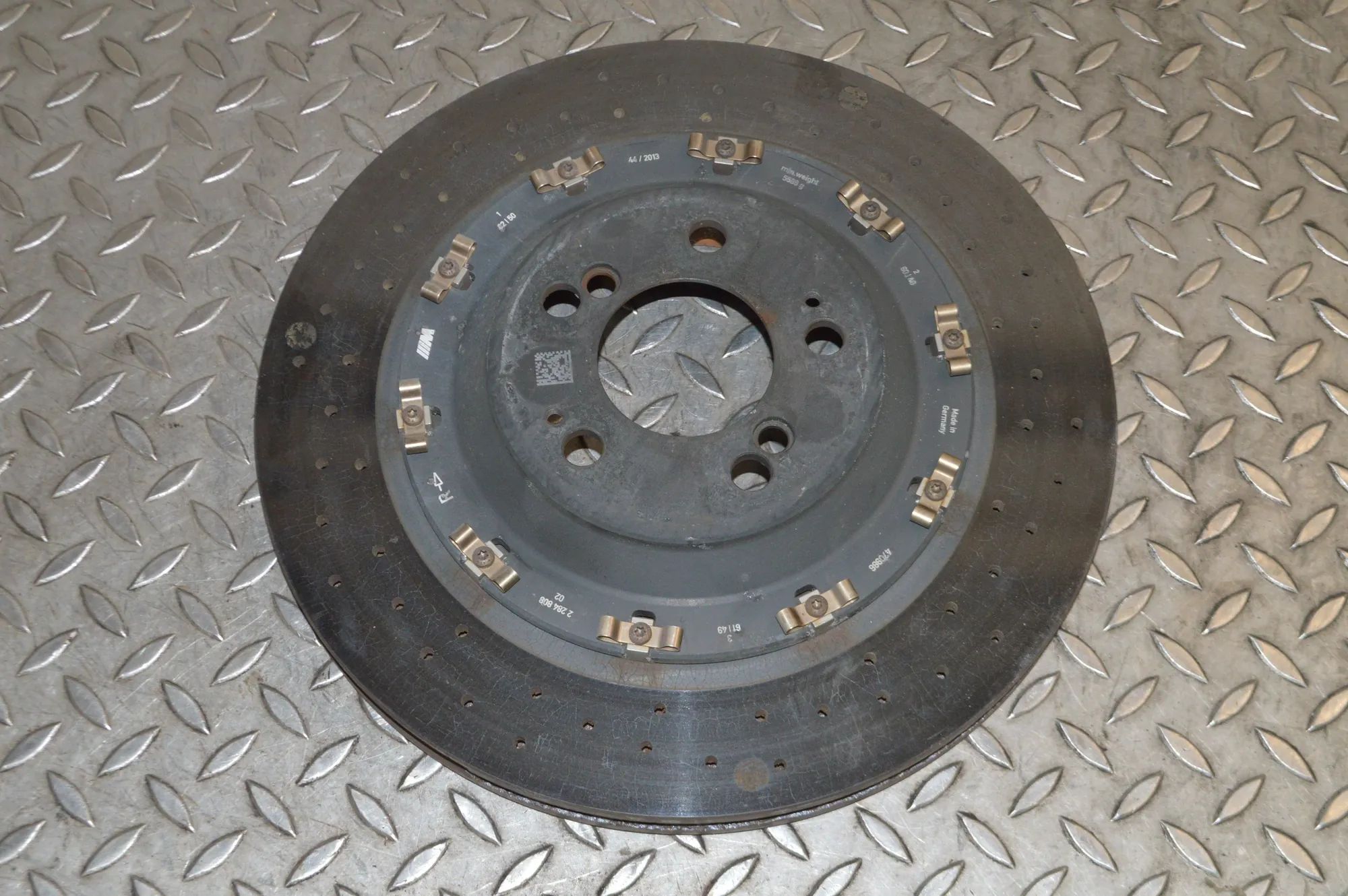 BMW 3 (E90 / E91 / E92 / E93) Rear Right Brake Disc 2284808 Rear Right Brake Disc BMW 3 SERIES (F30...
