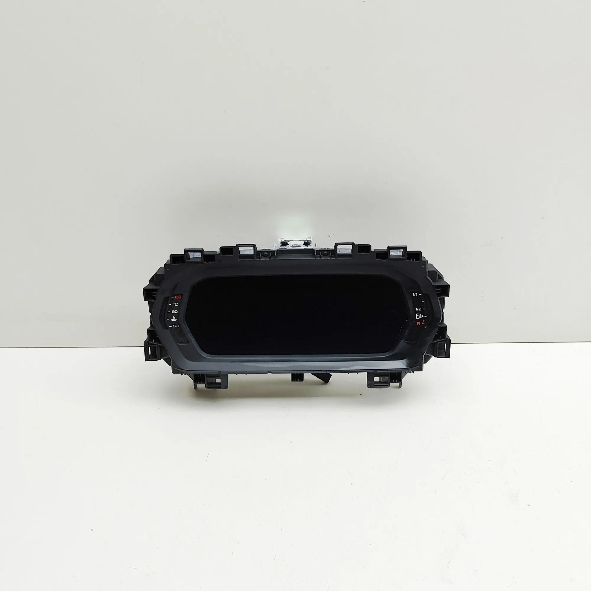 Audi A3 (8Y)  Instrument Cluster Speedometer 8Y0920700B Instrument Cluster Speedometer AUDI ...