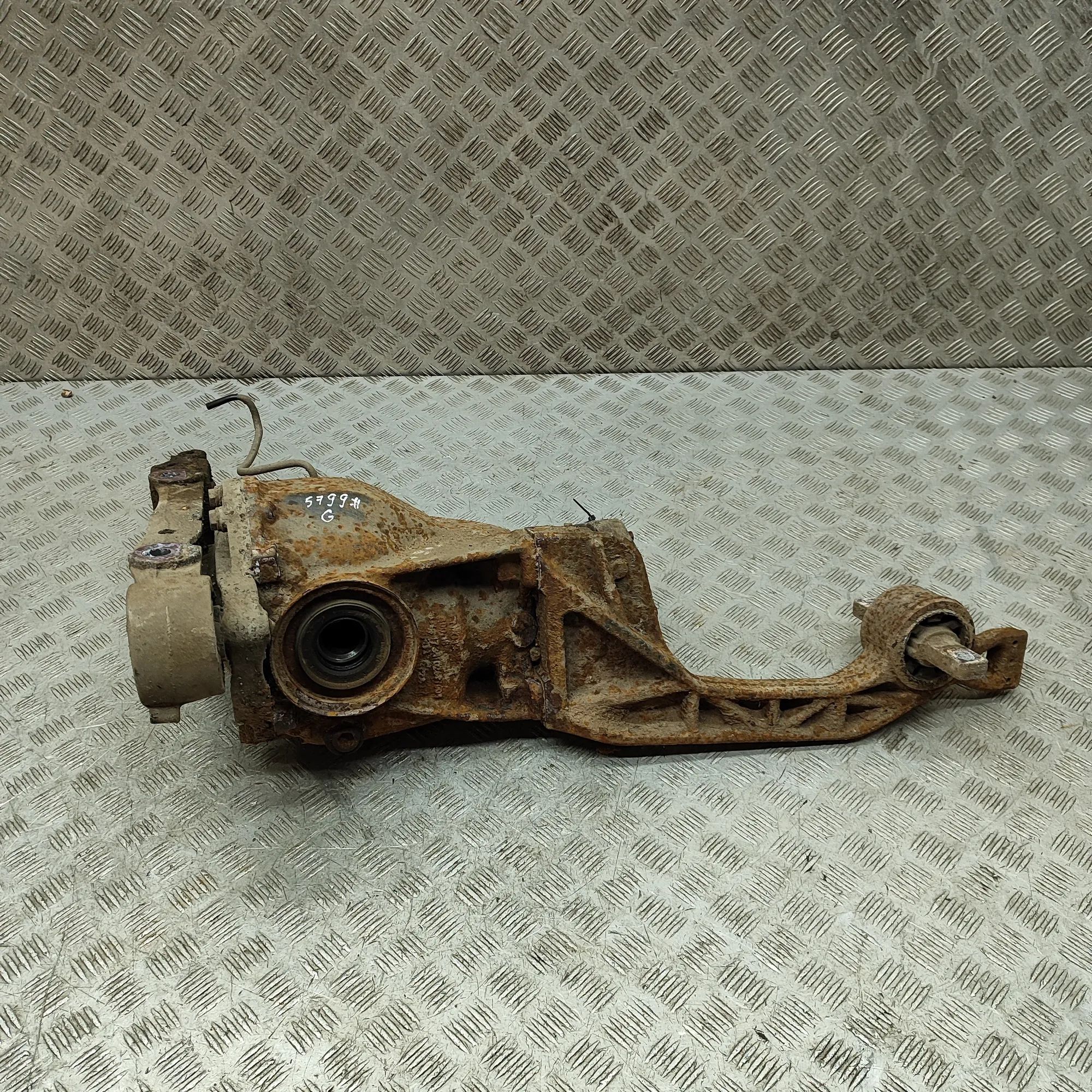 Mercedes-Benz V / Vito / EQV (W447) takatasauspyörästö A4473500914 Rear Differential MERCEDES-BENZ VIT...