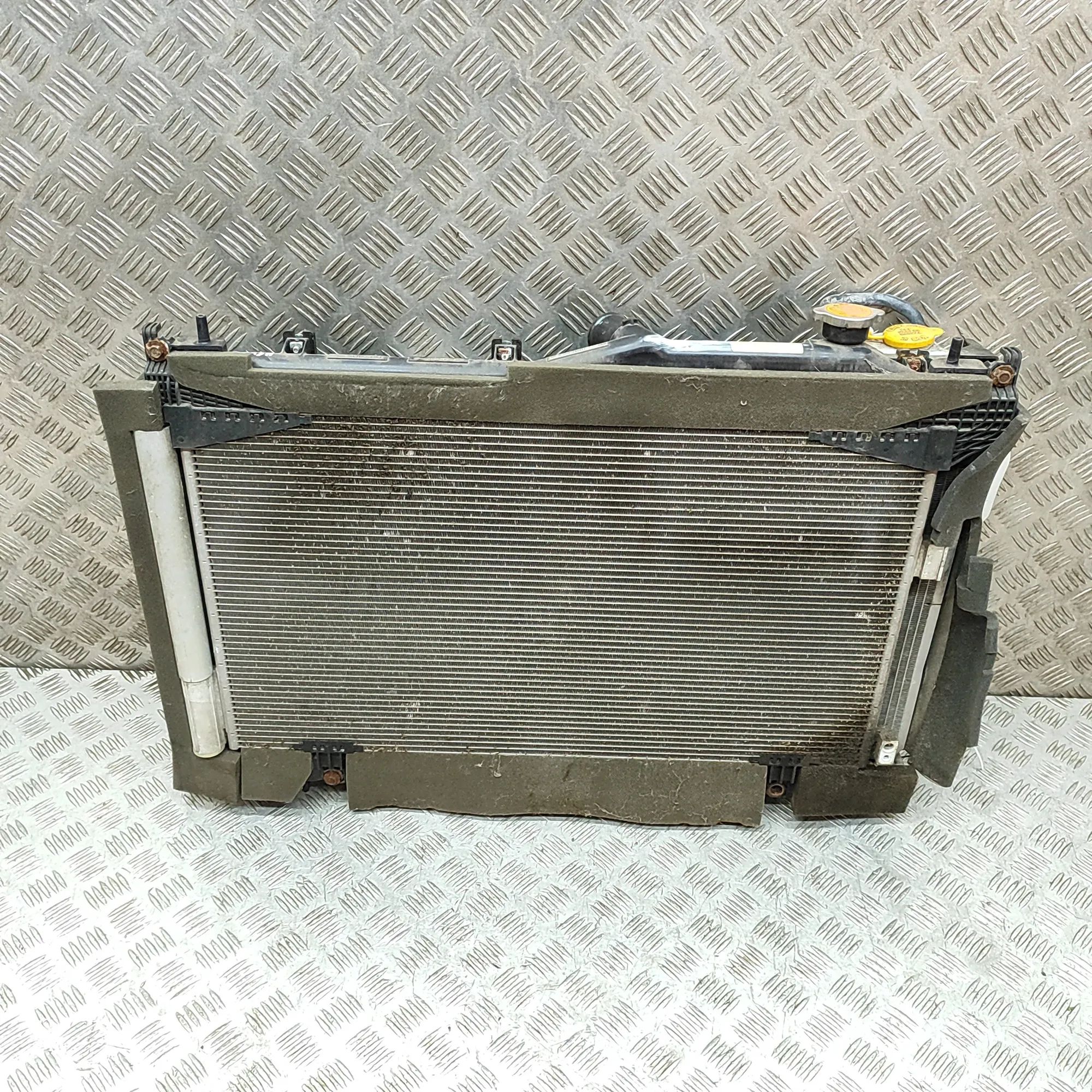 Subaru Forester Cooling Radiator Pack 45122-SJ000, 73210-SJ000, 73310-SJ000, 45111-SJ...