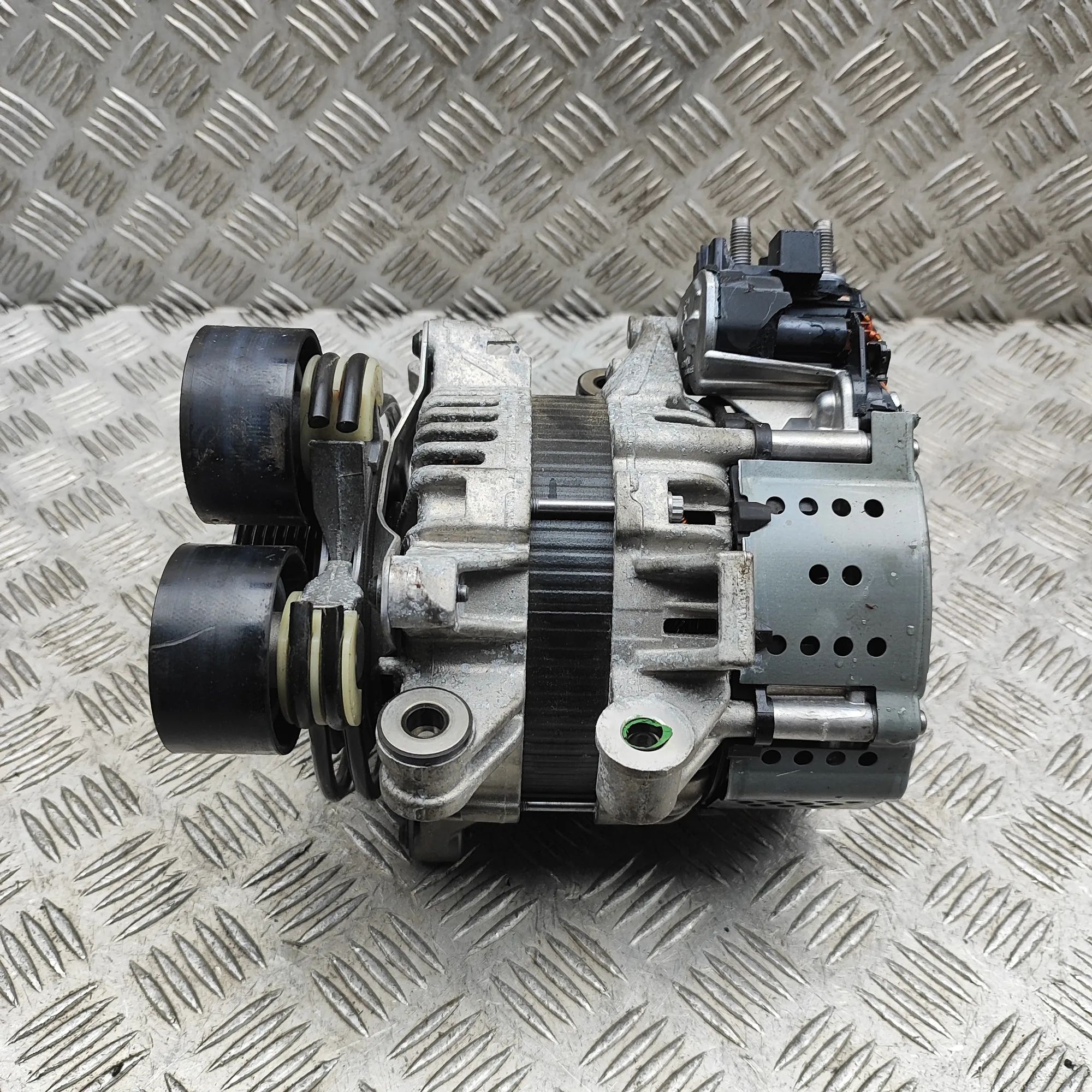 Volvo XC60 Alternator Generator 32137503, 32406403 Alternator Generator VOLVO X...