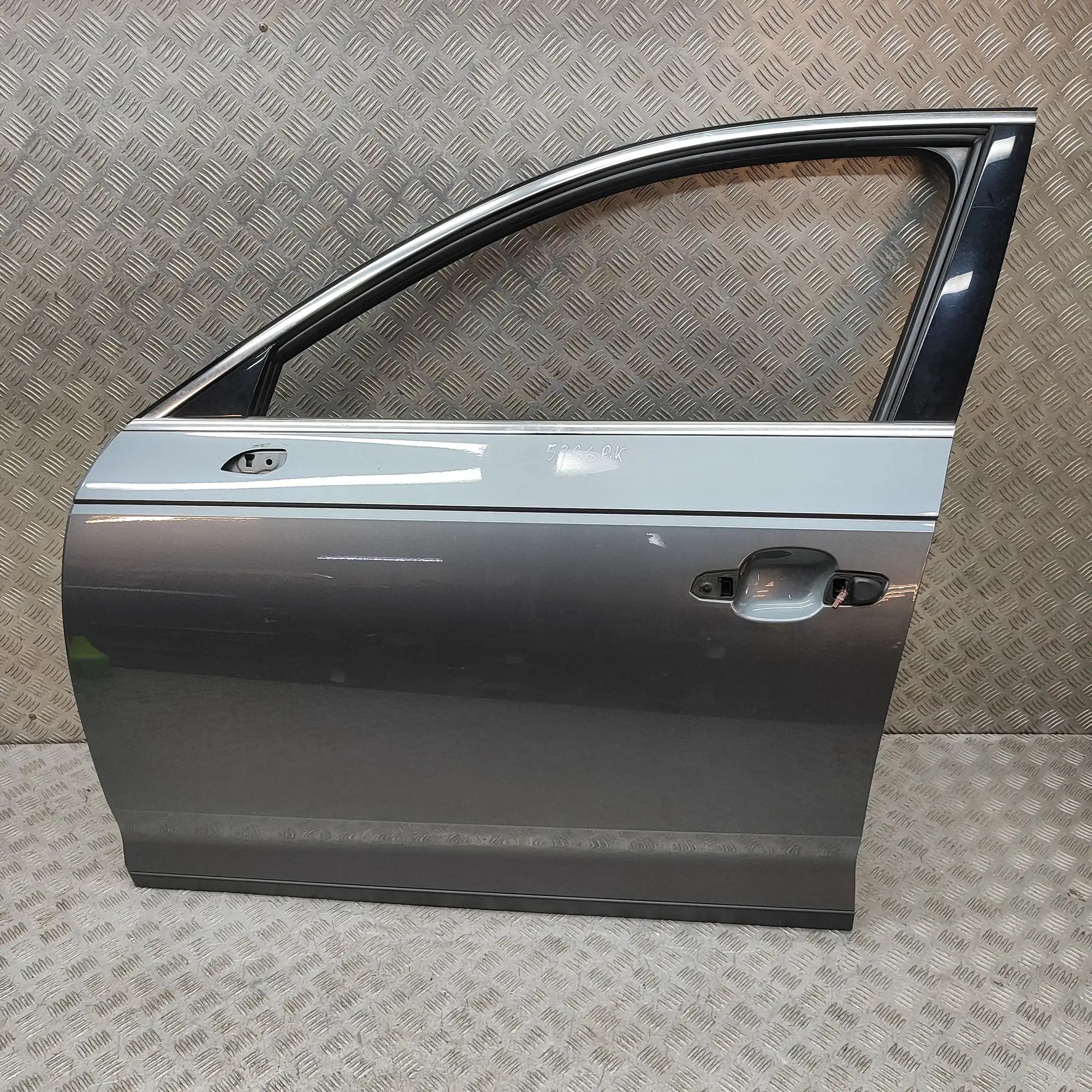 Audi A4 (B9) Front Left Door 8W0831051D Front Left Door AUDI A4 (Allroad 8WH...