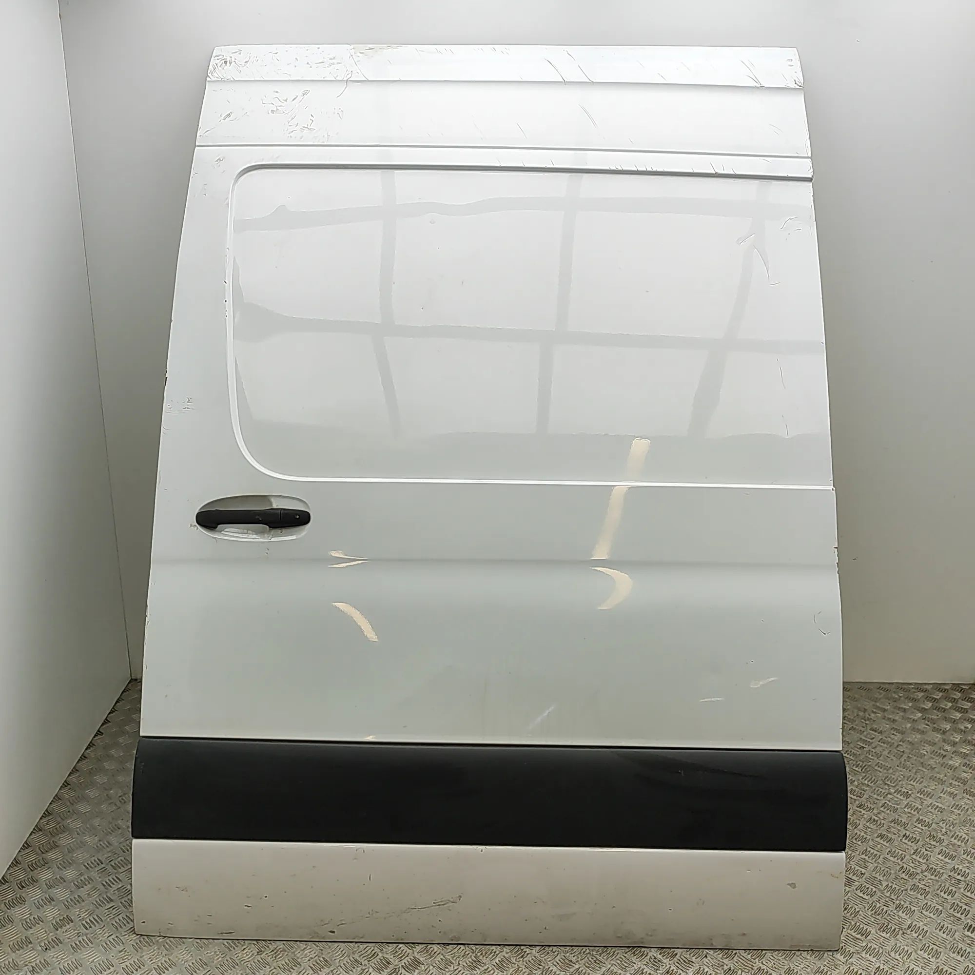 Mercedes-Benz Sprinter (W907 / W910)  Left Side Sliding Door A9107308000 Left Side Sliding Door MERCEDES-BEN...