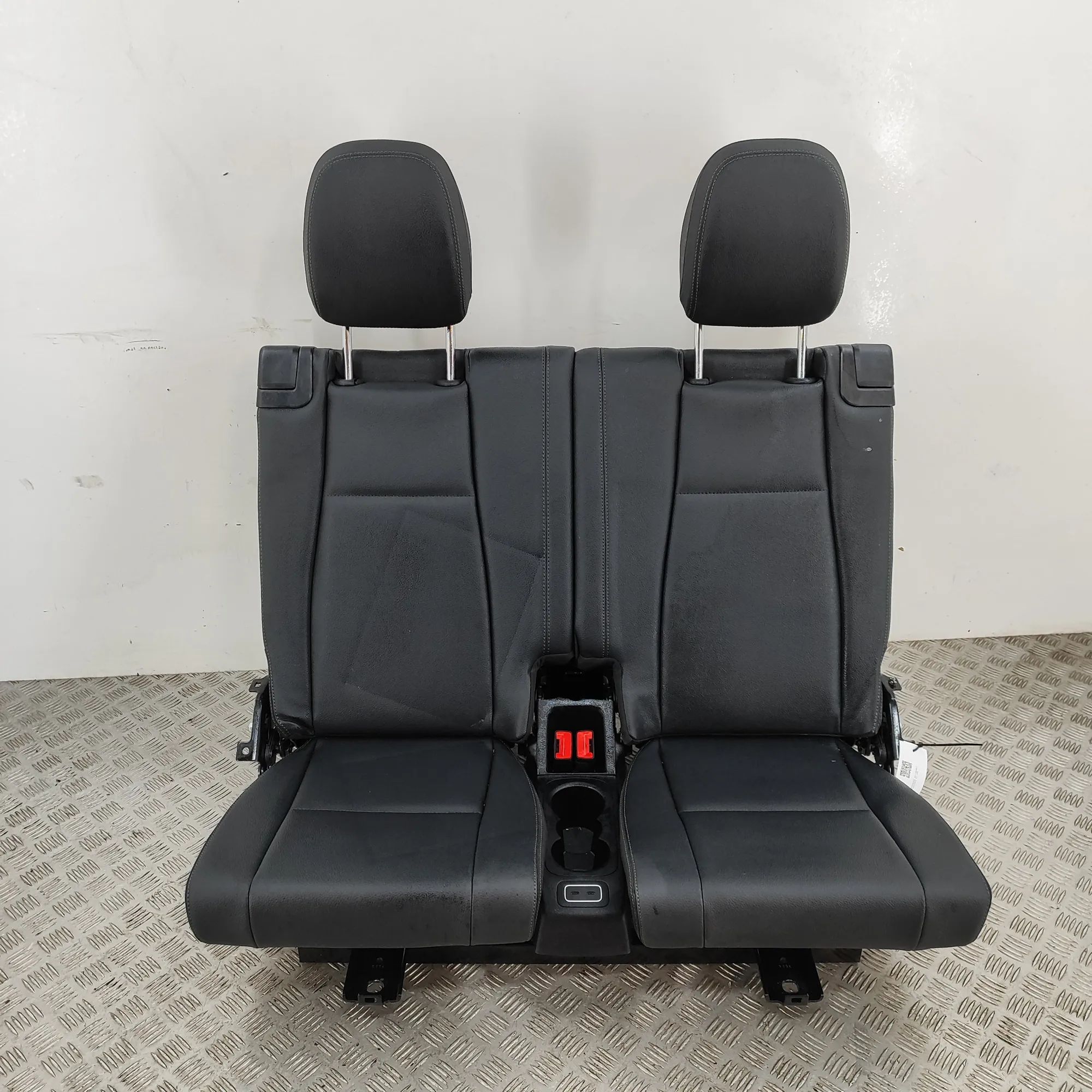 Mercedes-Benz GLE (W167) Takapenkki A1679300902 Rear Seat MERCEDES-BENZ GLE (W167) ...