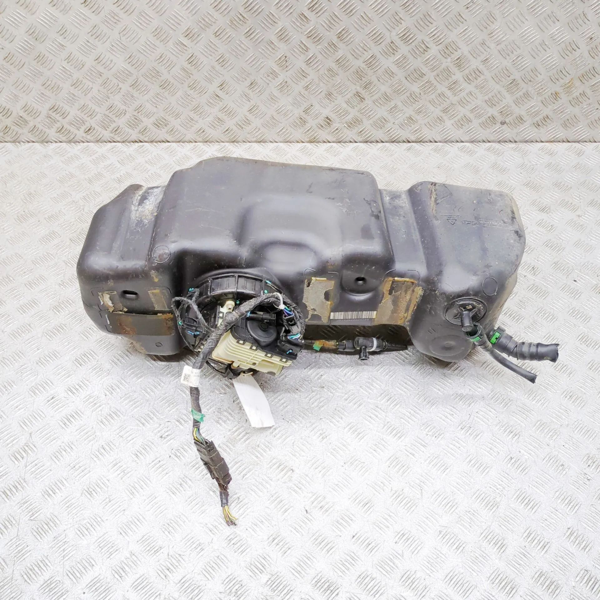 Ford Ranger Adblue tank BC34-5J229-AJ, GB3G-5J232-AB, GB3G-5J250-A, GB3...