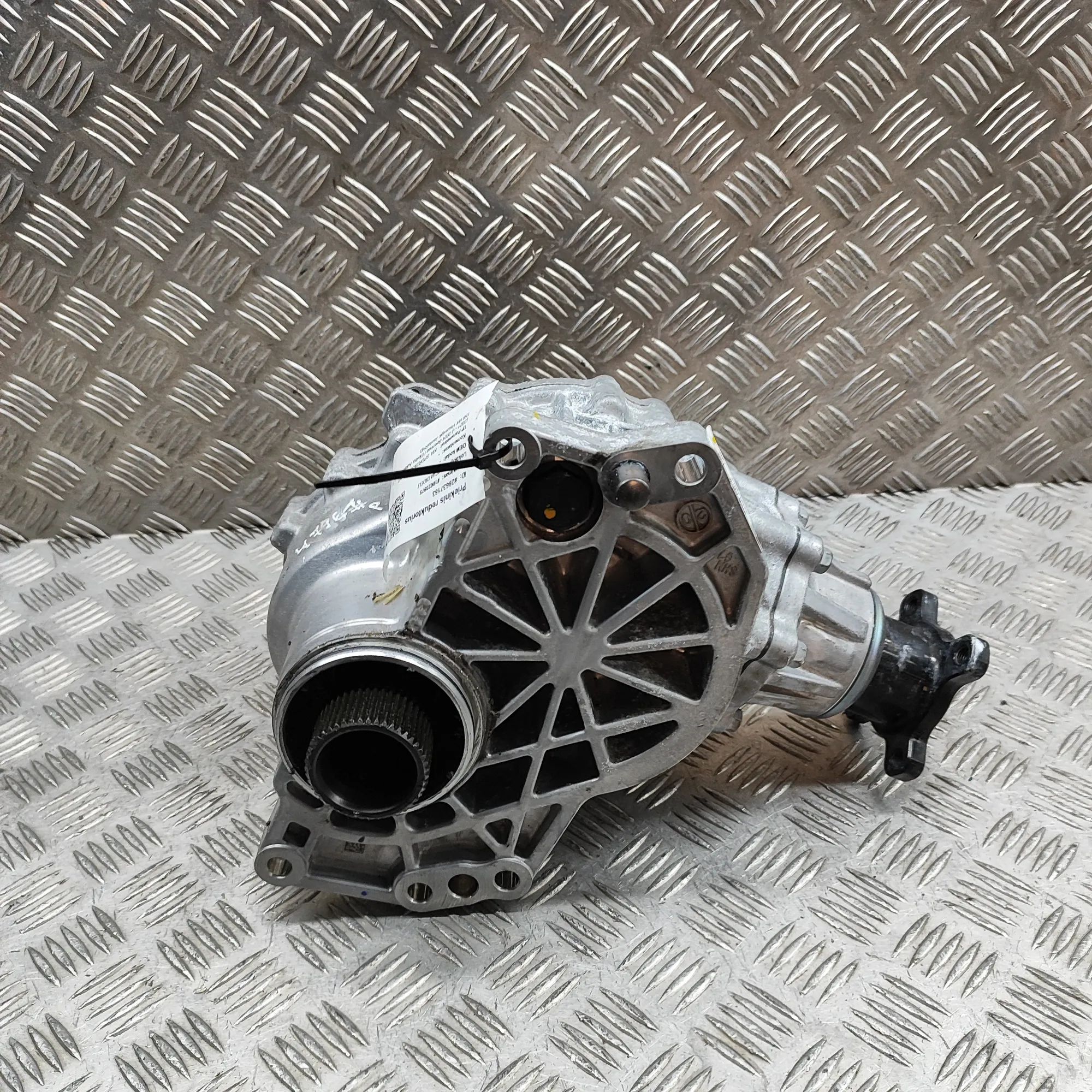 Kia Sportage передний редуктор 47300-3D300 Front Differential KIA SPORTAGE (V ...