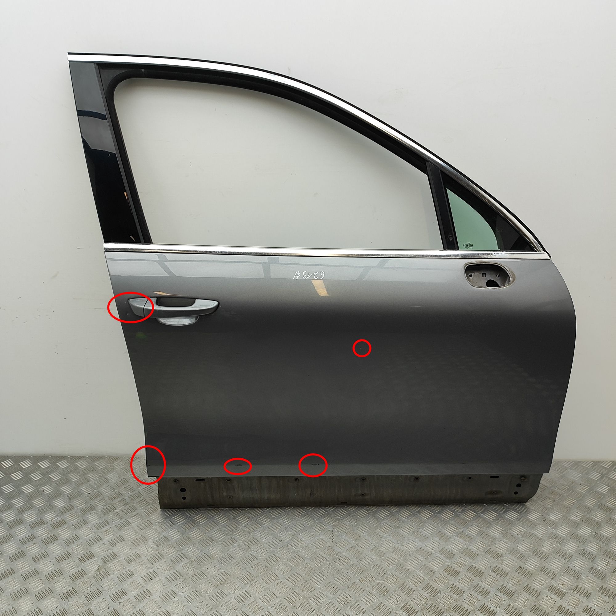 Porsche Cayenne Front Right Door 95853101200 Front Right Door PORSCHE CAYENNE (9...