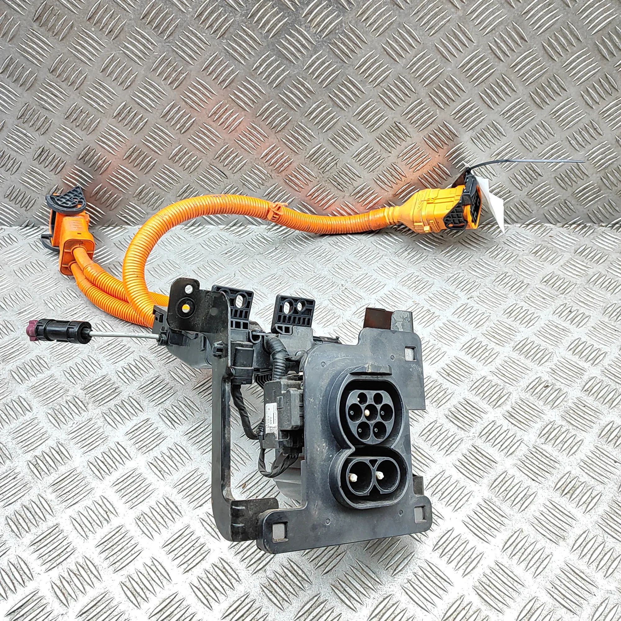 Kia Niro Battery Charging Cable 91684-Q4022 Battery Charging Cable KIA NIRO (20...